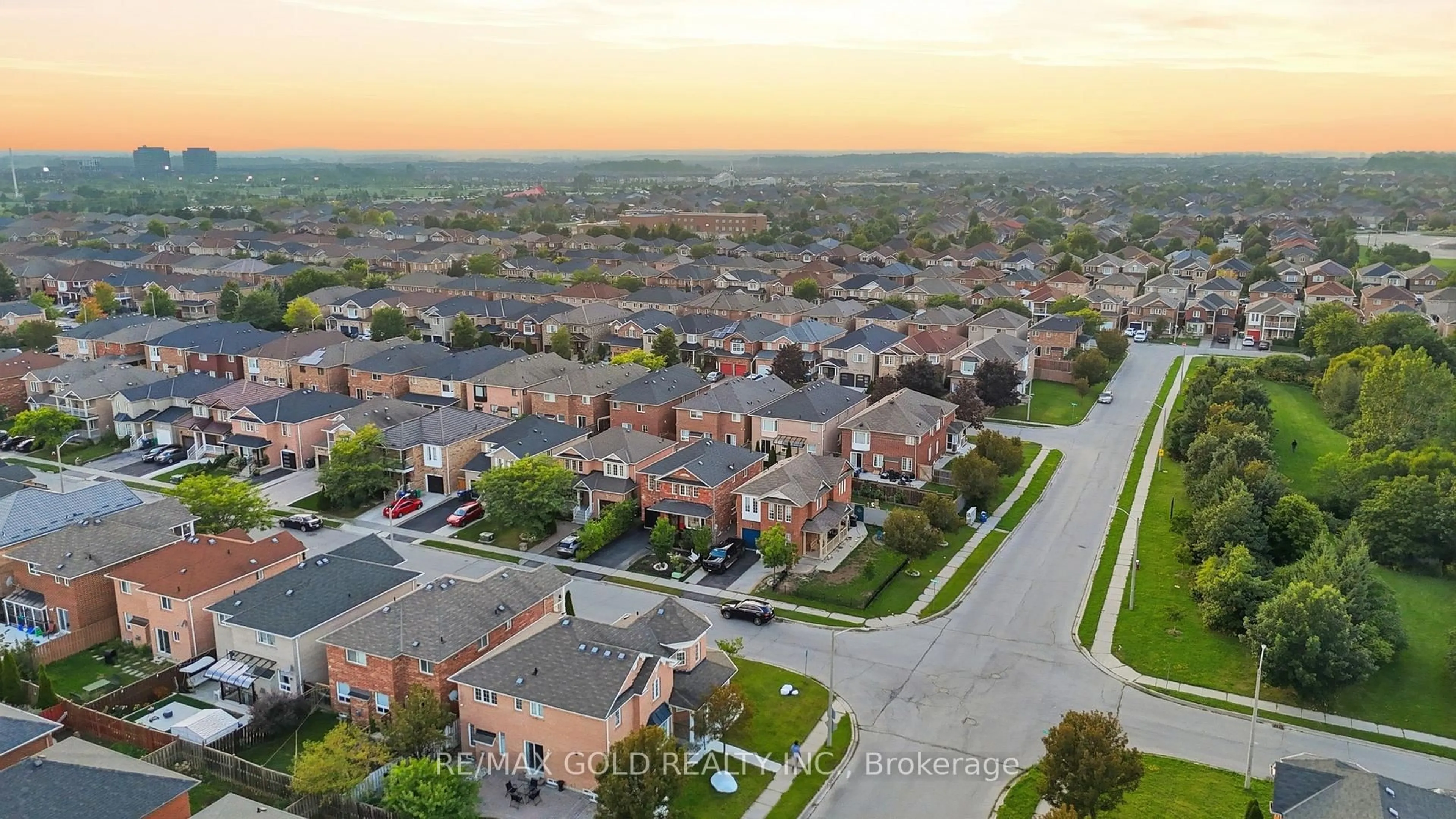 A pic from outside/outdoor area/front of a property/back of a property/a pic from drone, street for 30 Schooner Dr, Brampton Ontario L7A 3H3