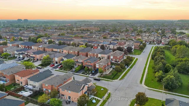 30 Schooner Dr, Brampton 3
