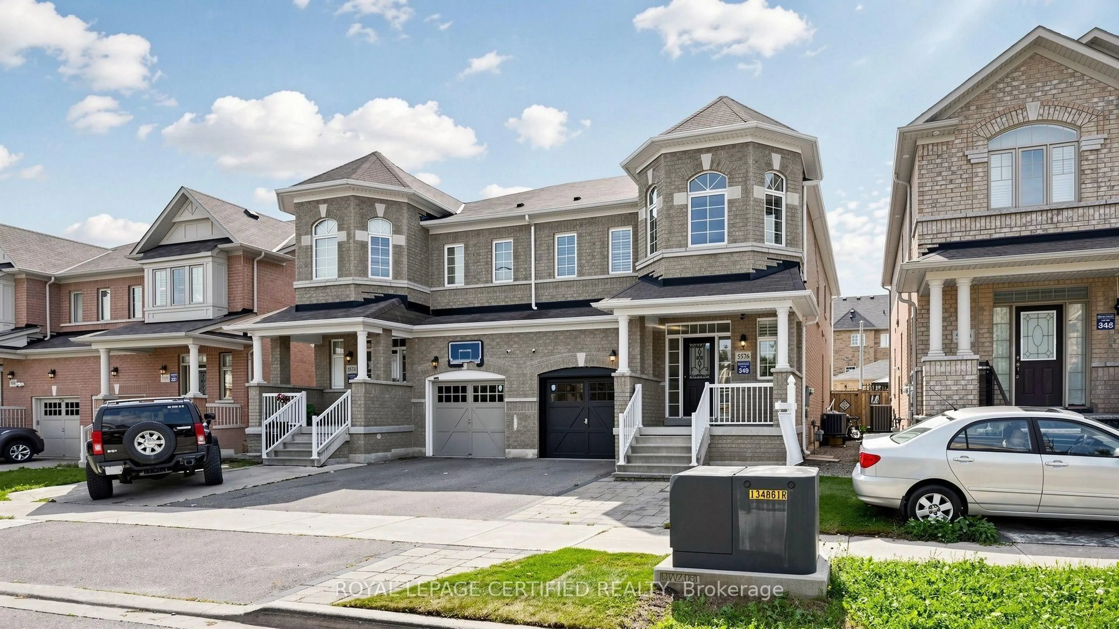 Home with brick exterior material, street for 5576 Meadowcrest Ave, Mississauga Ontario L5M 0V1
