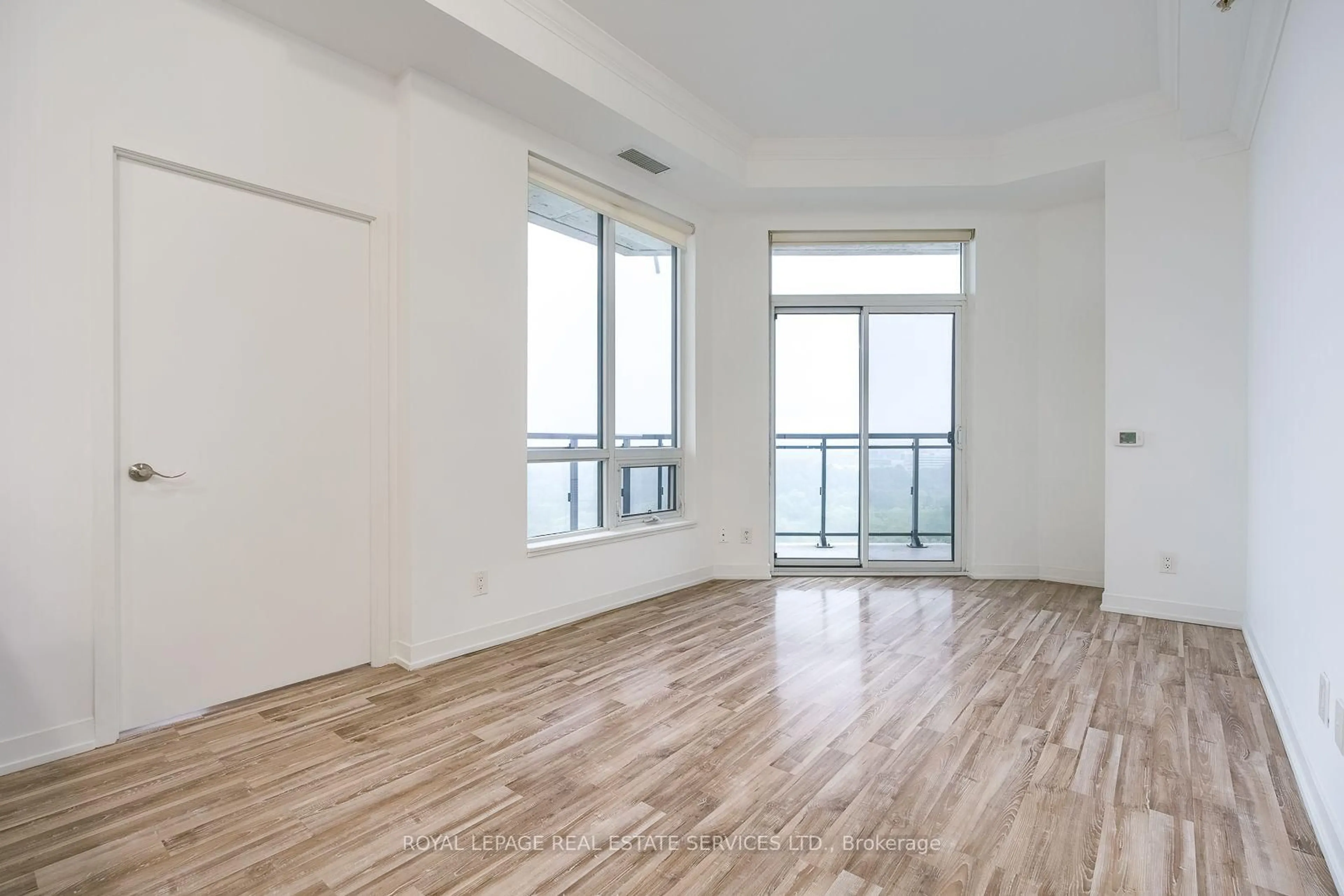 A pic of a room for 840 Queens Plate Dr #1605, Toronto Ontario M9W 0E7
