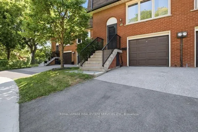 29 Silver Shadow Path, Toronto 4