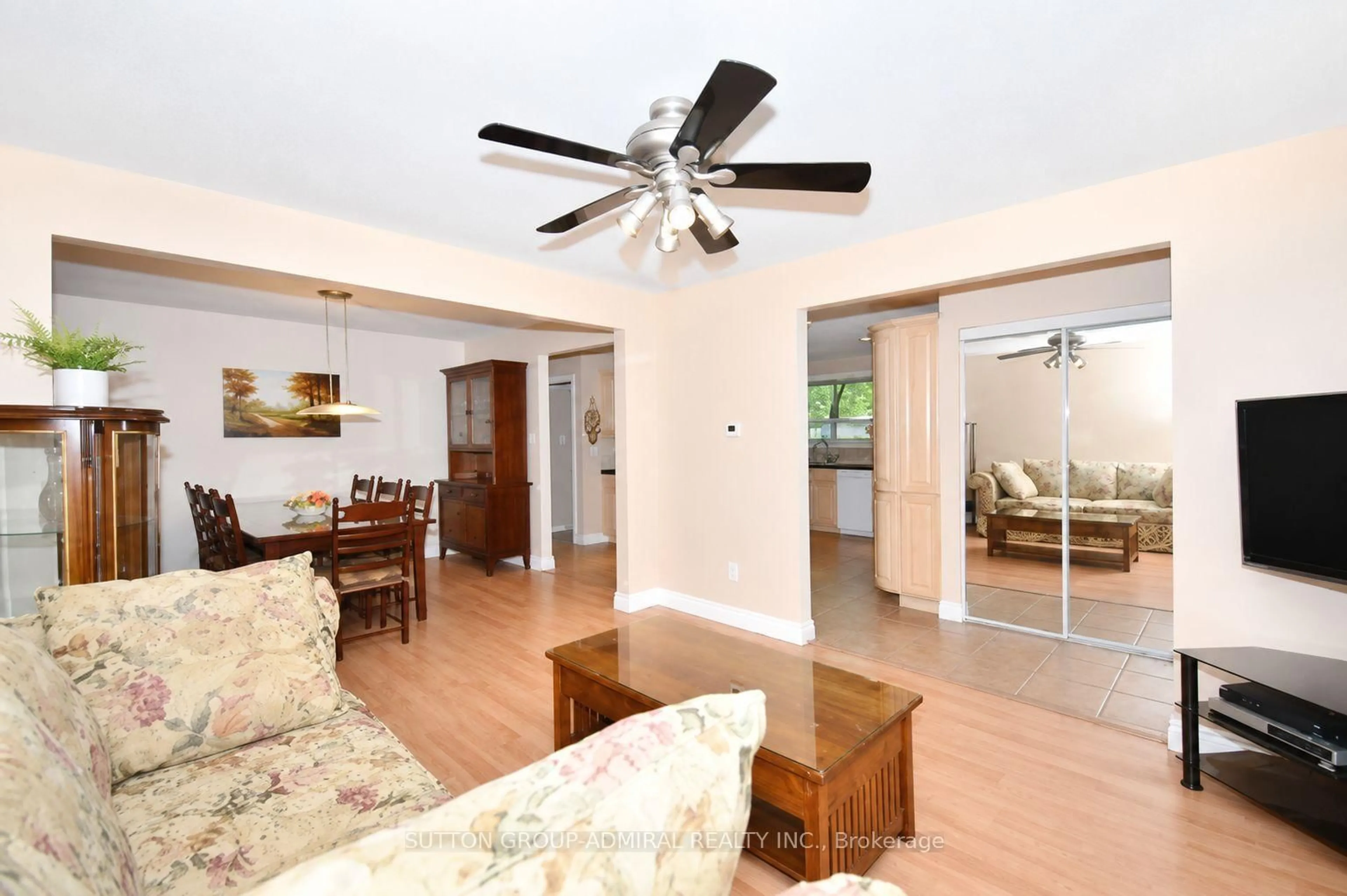 Living room with furniture, unknown for 94 Sackville St, Caledon Ontario L7E 1B8