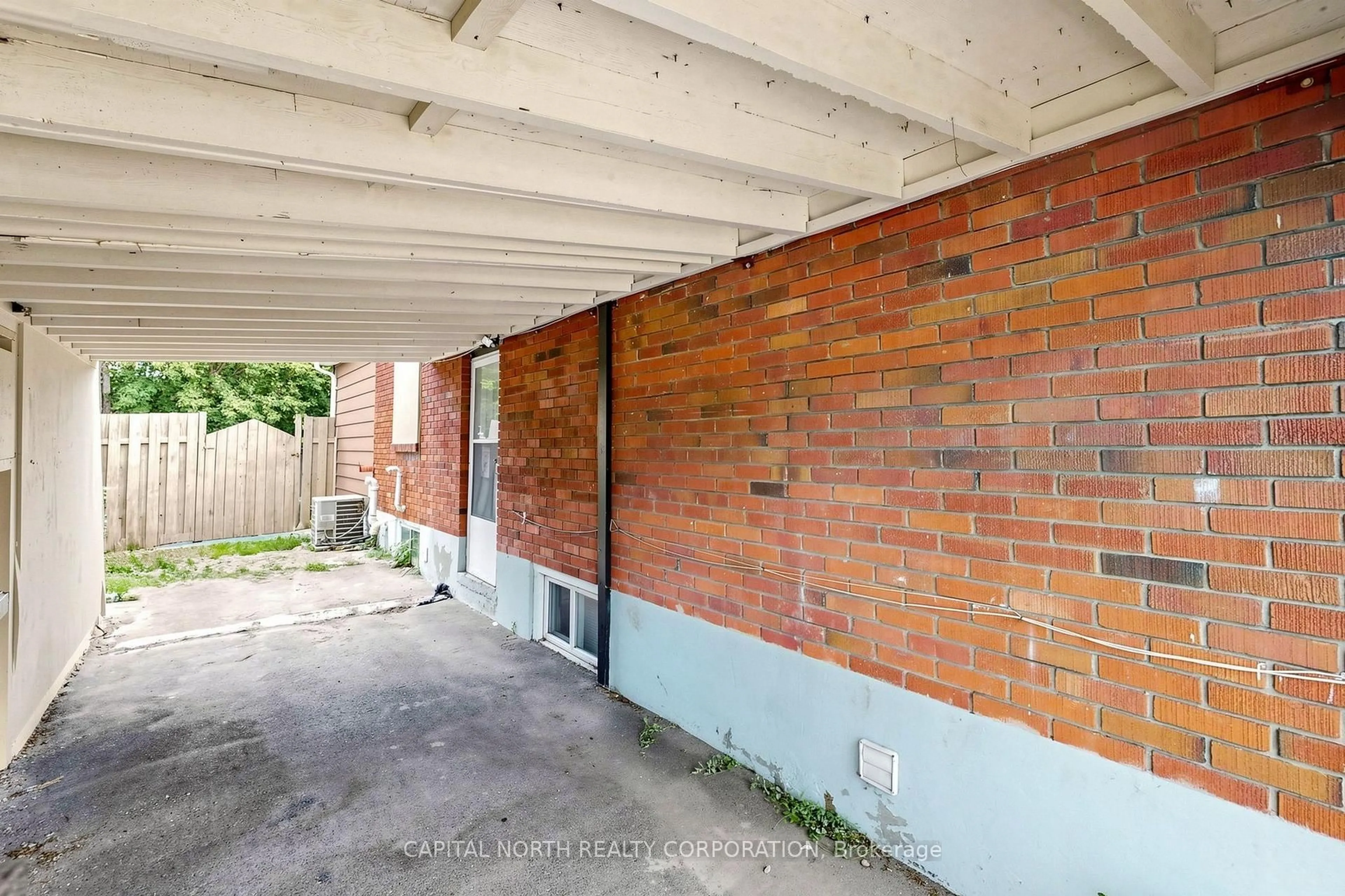 Unknown for 29 Mercer Dr, Brampton Ontario L6X 1B4