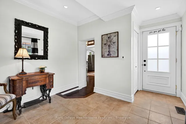 53 CAMPBELL Ave, Milton 5