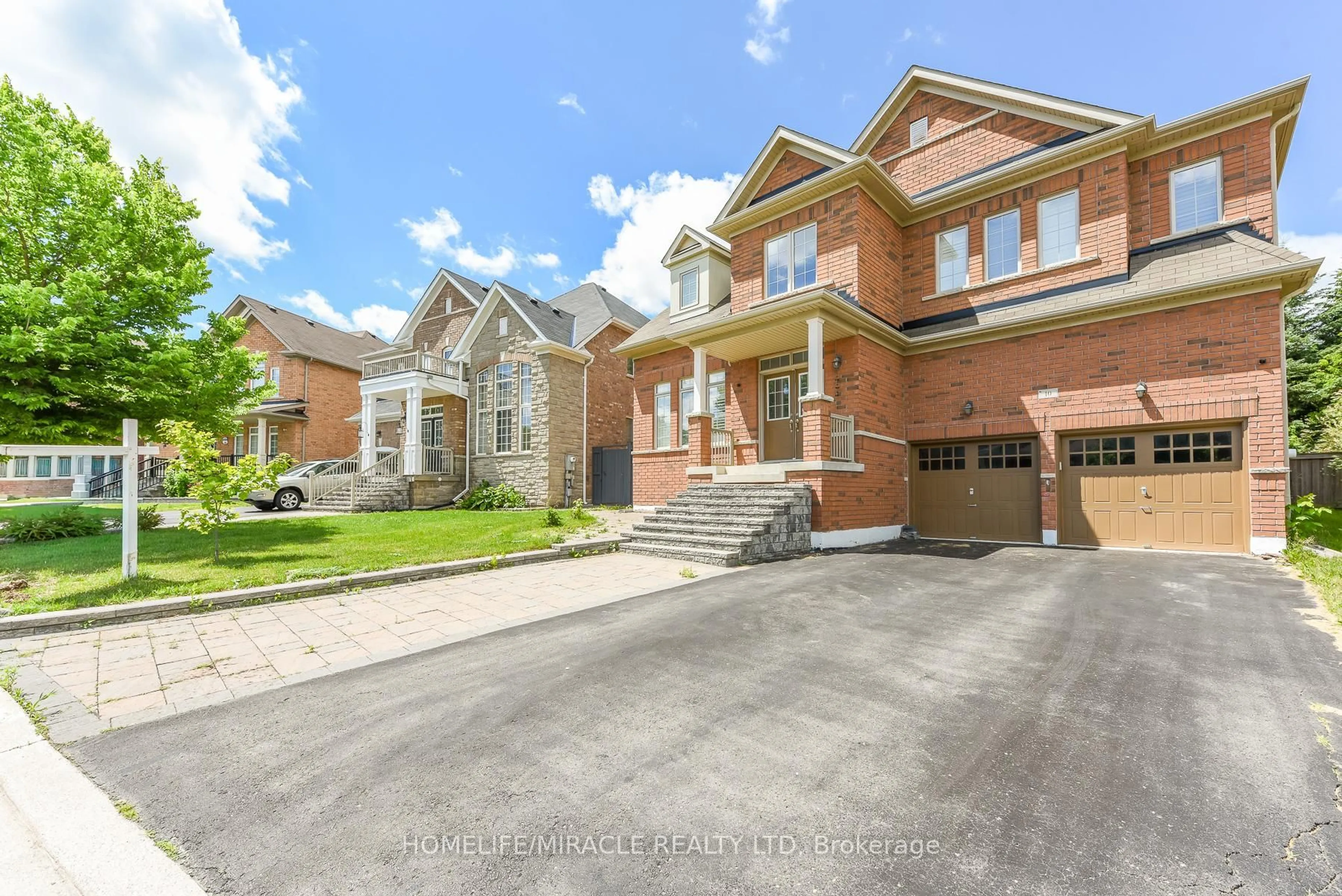 Home with brick exterior material, street for 10 Danfield Crt, Brampton Ontario L6Y 2X9