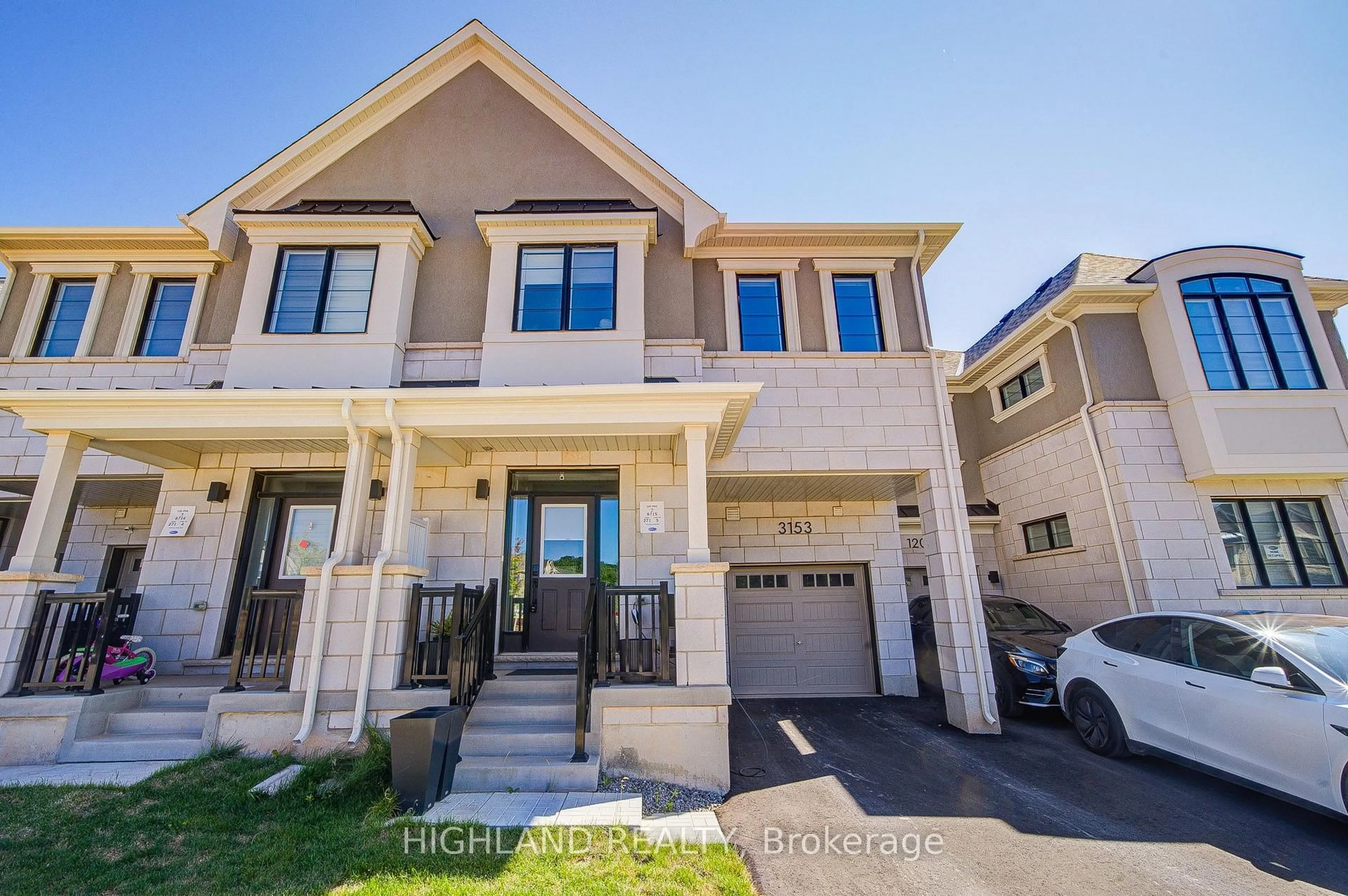 Home with vinyl exterior material, street for 3153 John Mckay Blvd, Oakville Ontario L6H 8A8
