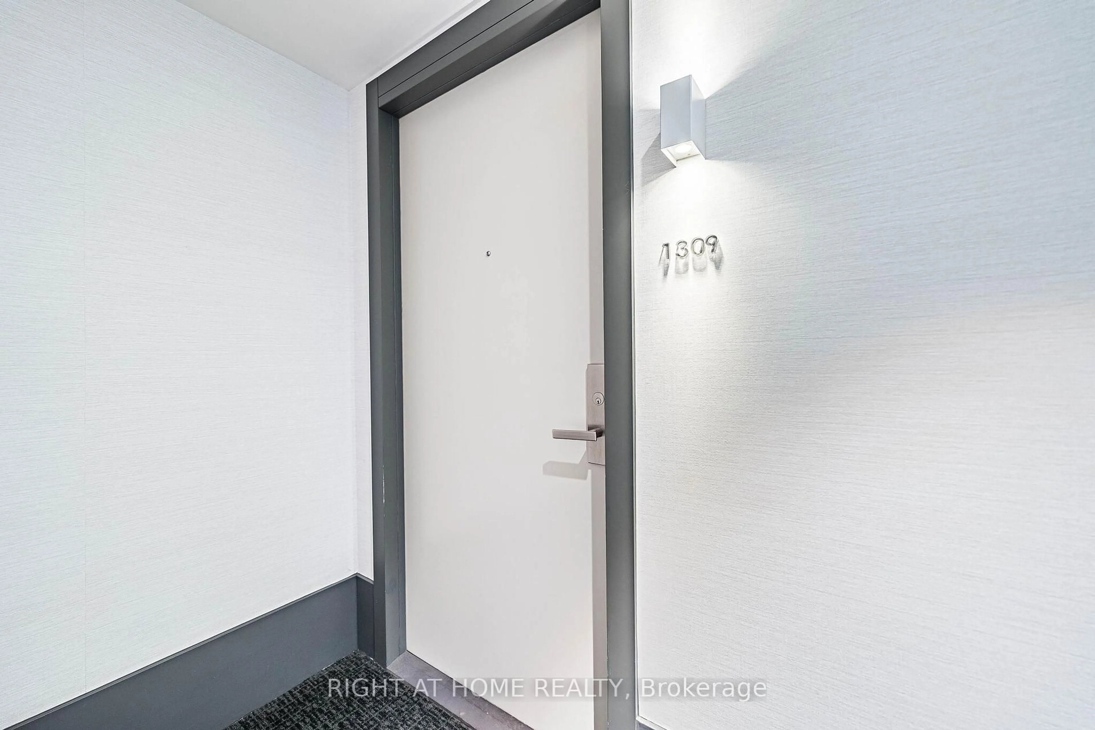 Indoor foyer for 30 gibbs Rd #1309, Toronto Ontario M9B 0E4