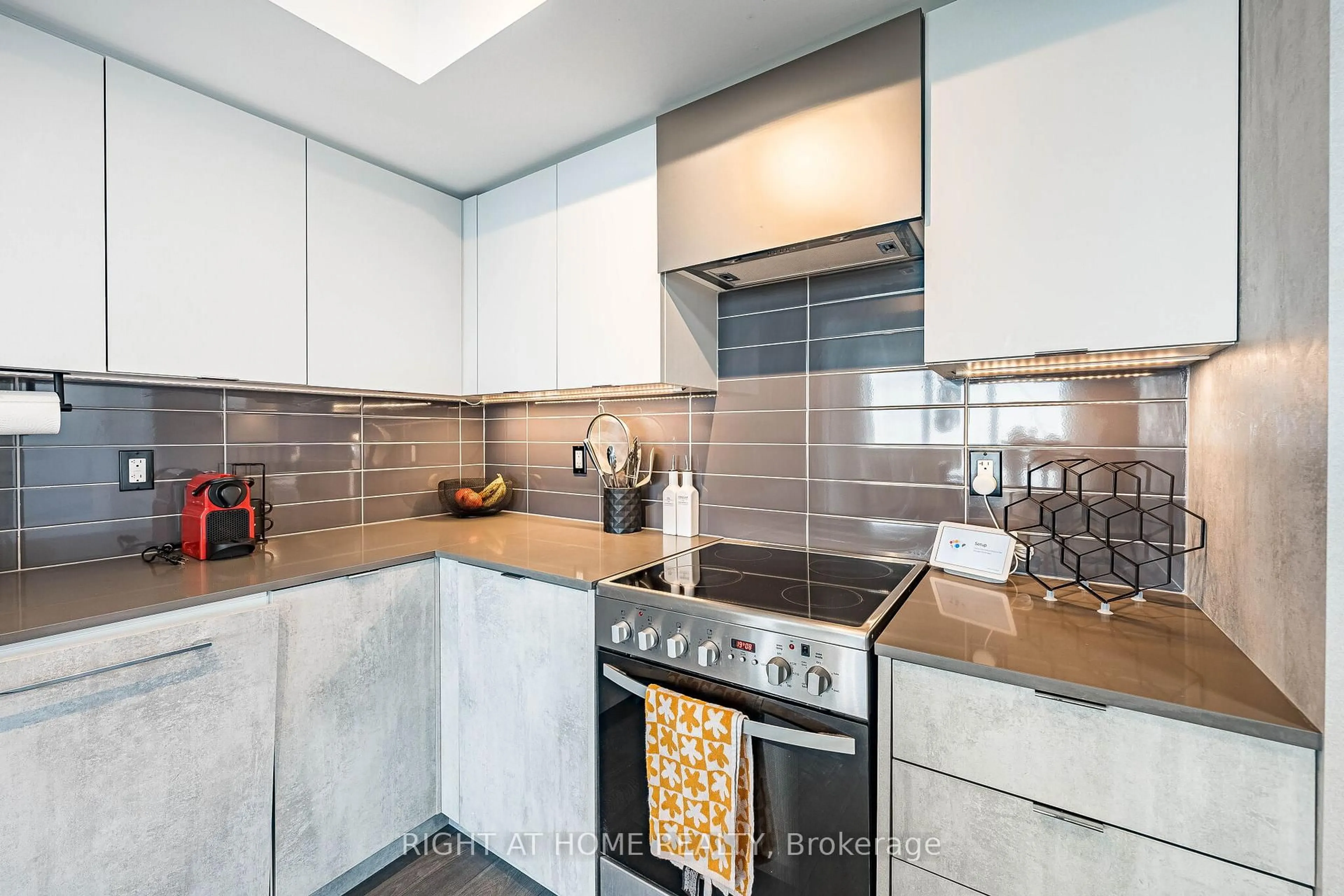 Standard kitchen, ceramic/tile floor for 30 gibbs Rd #1309, Toronto Ontario M9B 0E4