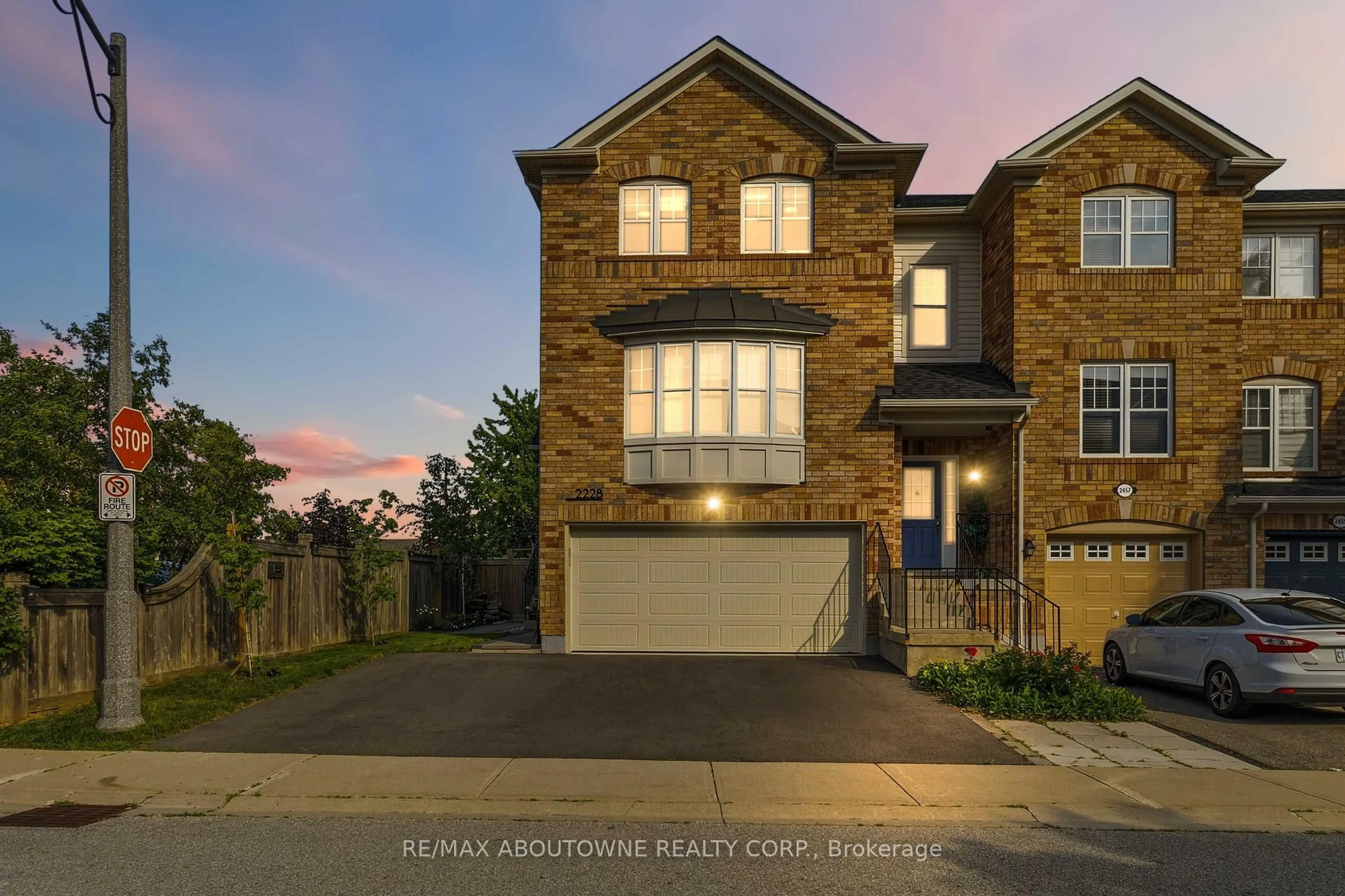 Unknown for 2228 Jillian Lane, Oakville Ontario L6M 0G7
