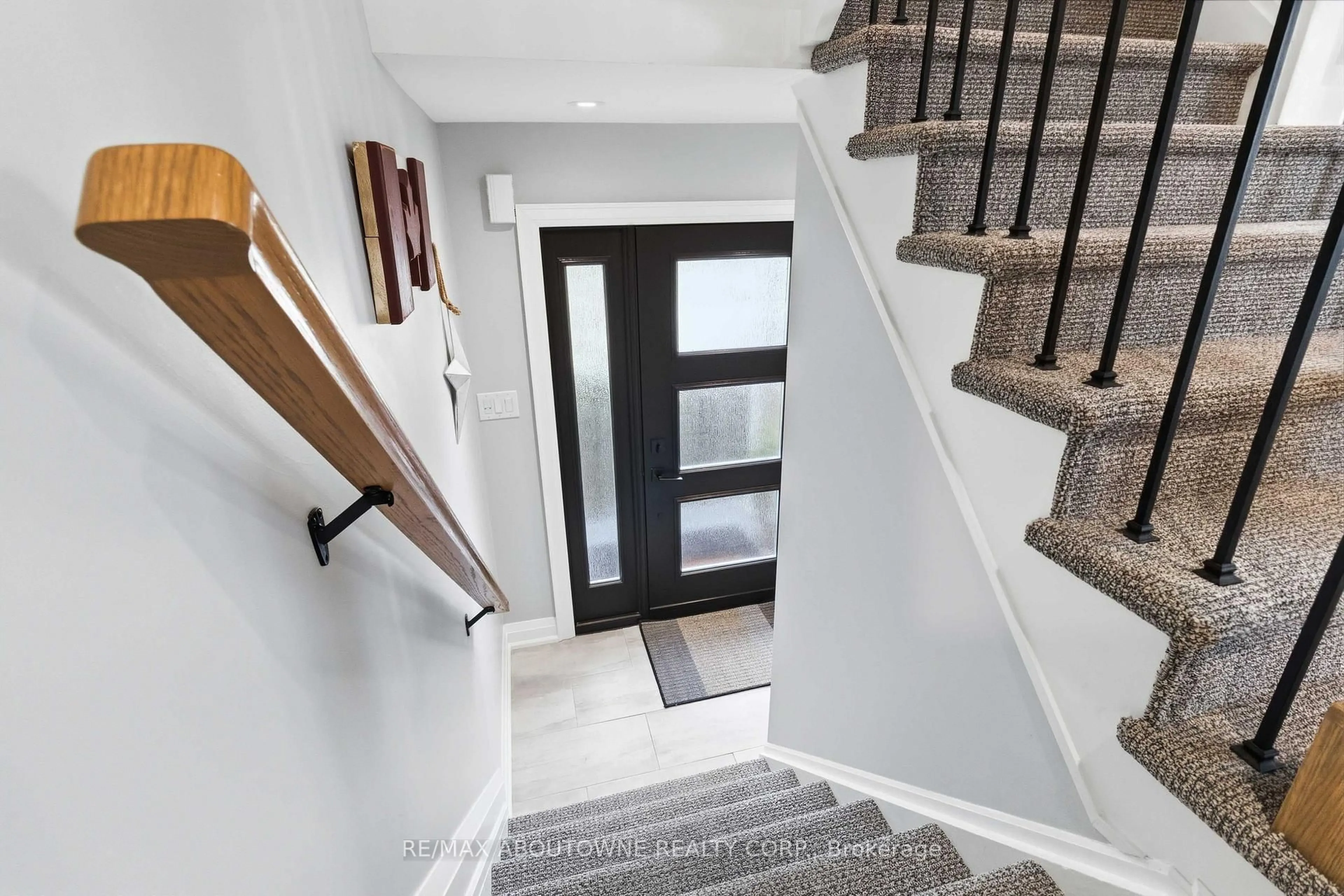 Stairs for 2228 Jillian Lane, Oakville Ontario L6M 0G7