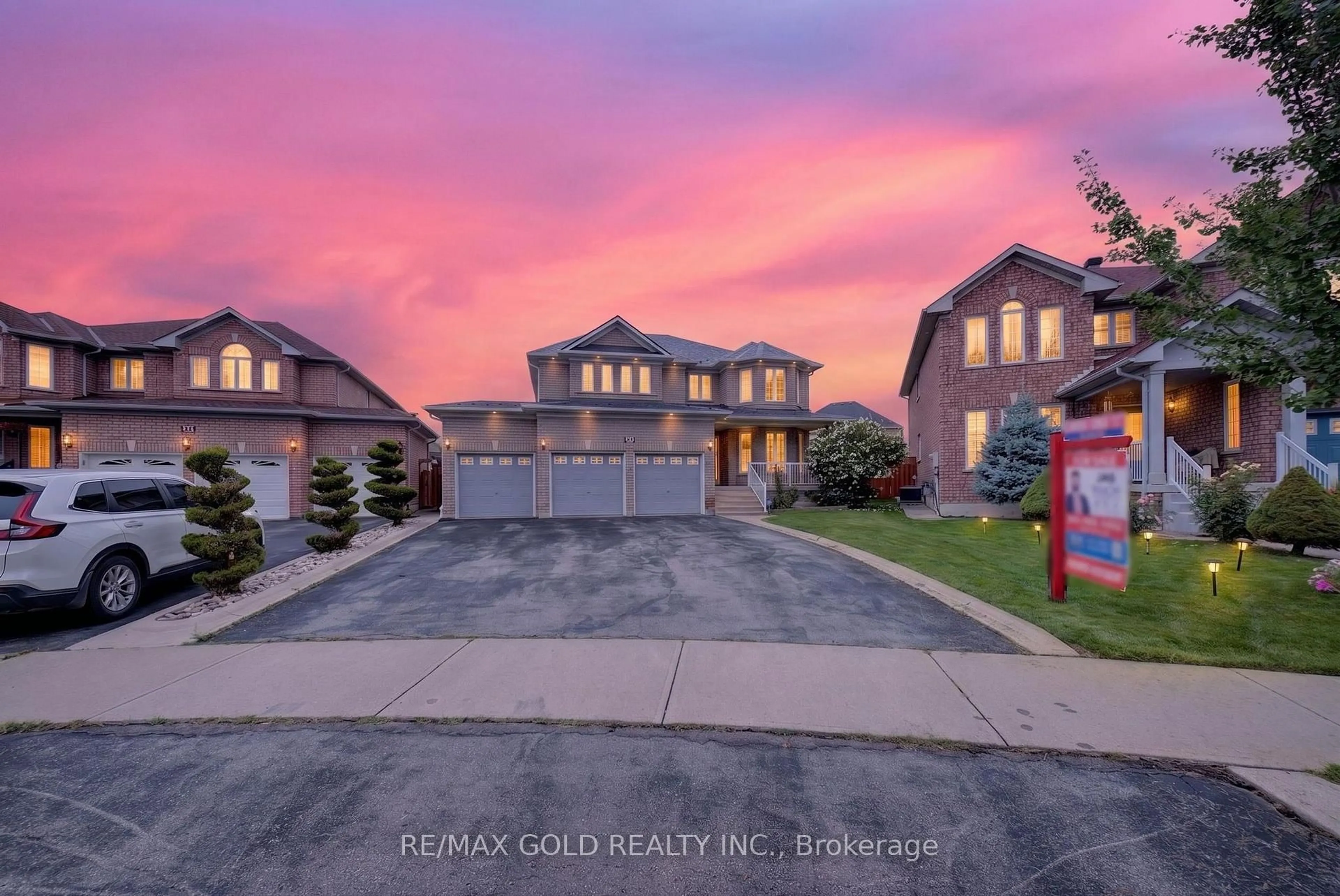 A pic from outside/outdoor area/front of a property/back of a property/a pic from drone, street for 24 Quintessa Tr, Brampton Ontario L6R 2V4