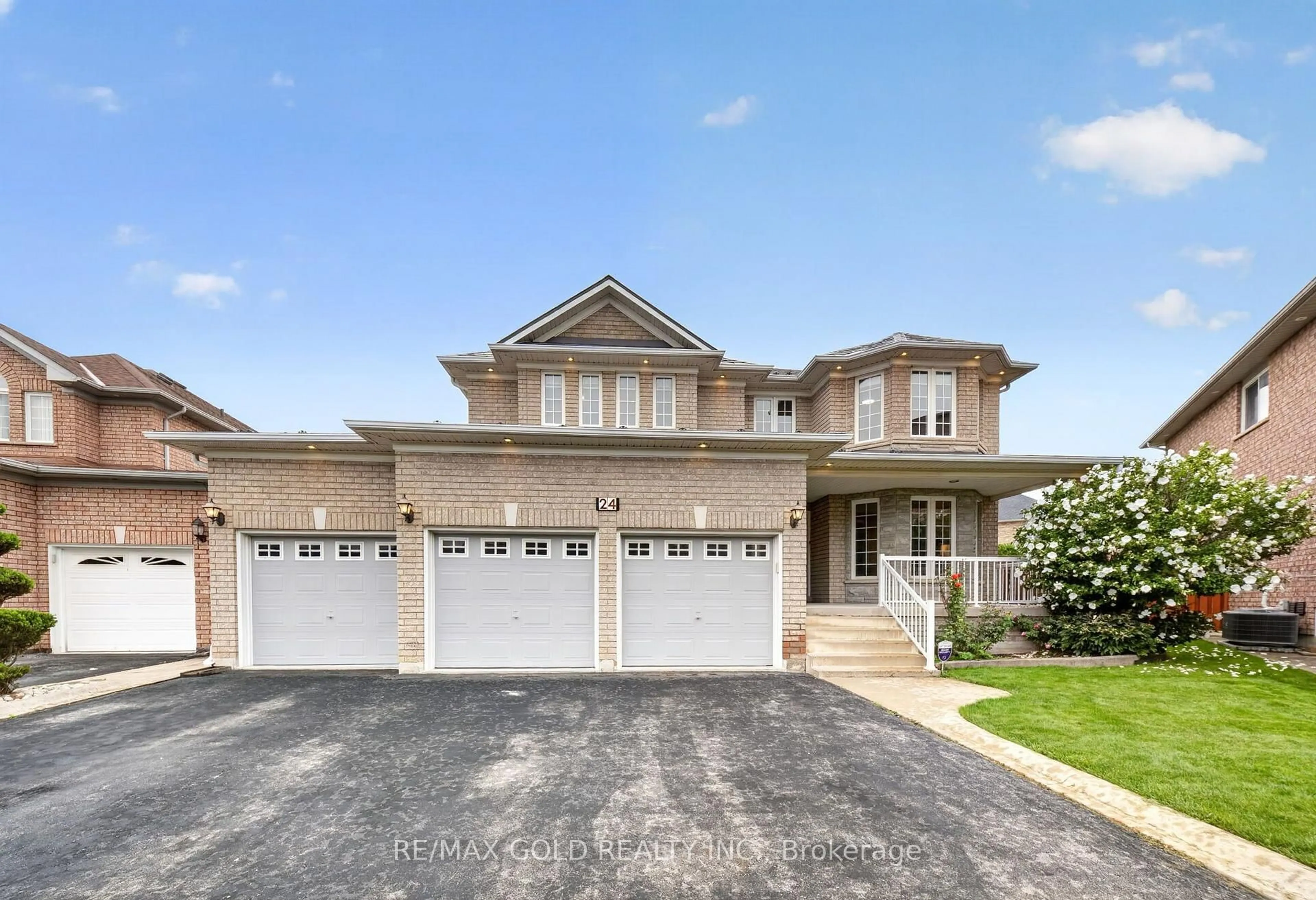 Unknown for 24 Quintessa Tr, Brampton Ontario L6R 2V4