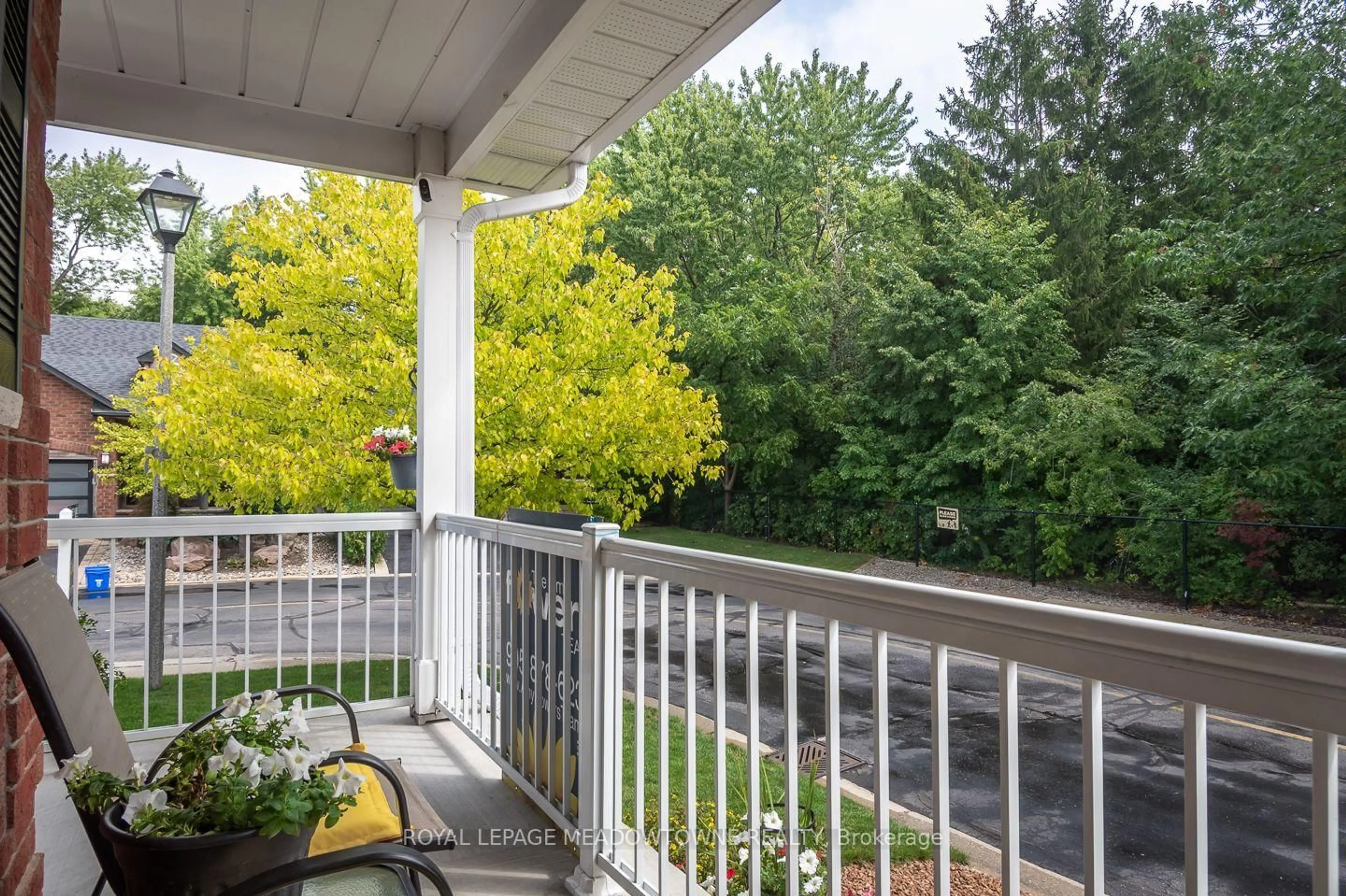 Patio, unknown for 328 Malick St, Milton Ontario L9T 5X4