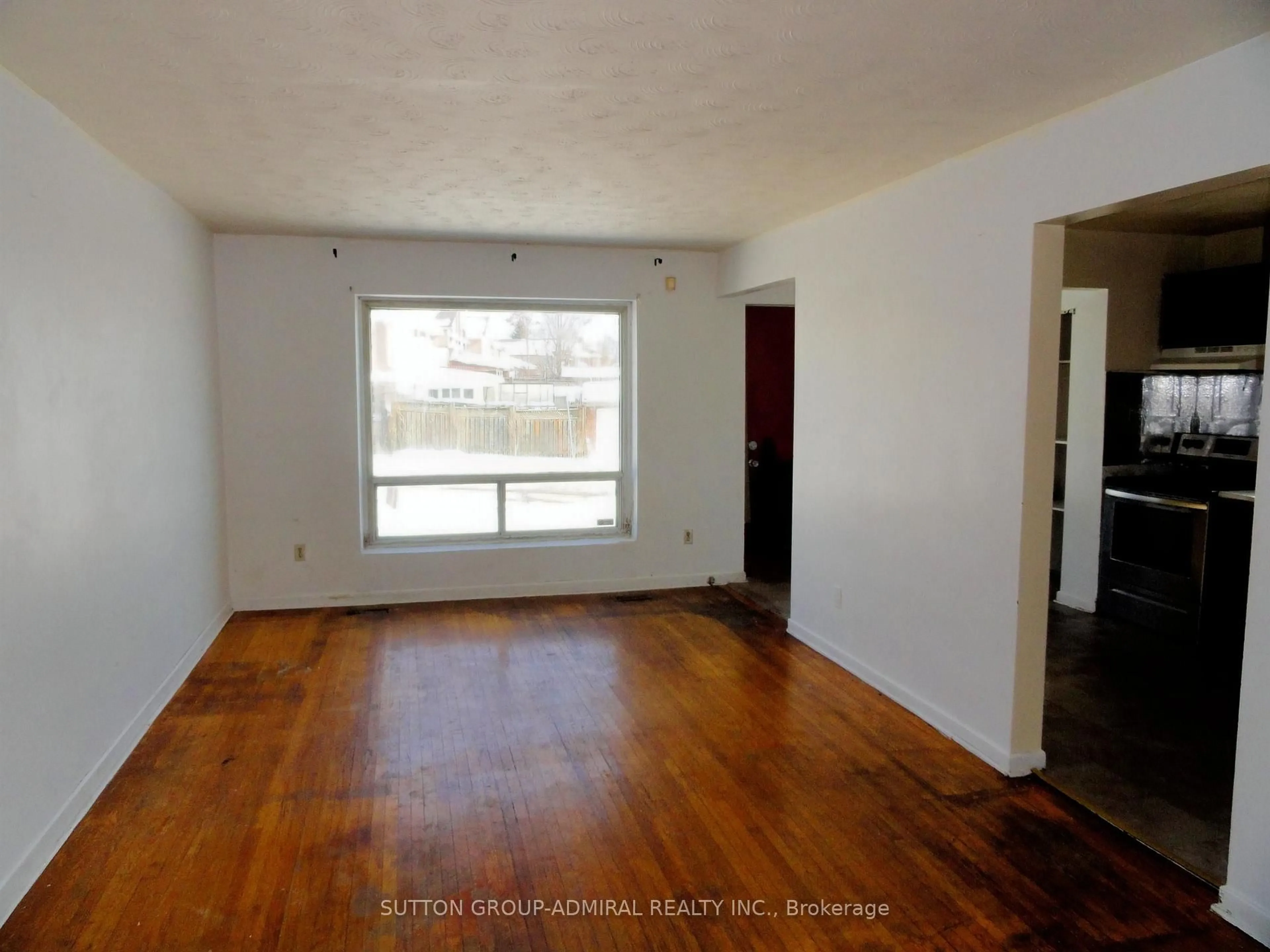 A pic of a room for 205 St Lucie Dr, Toronto Ontario M9M 1T4