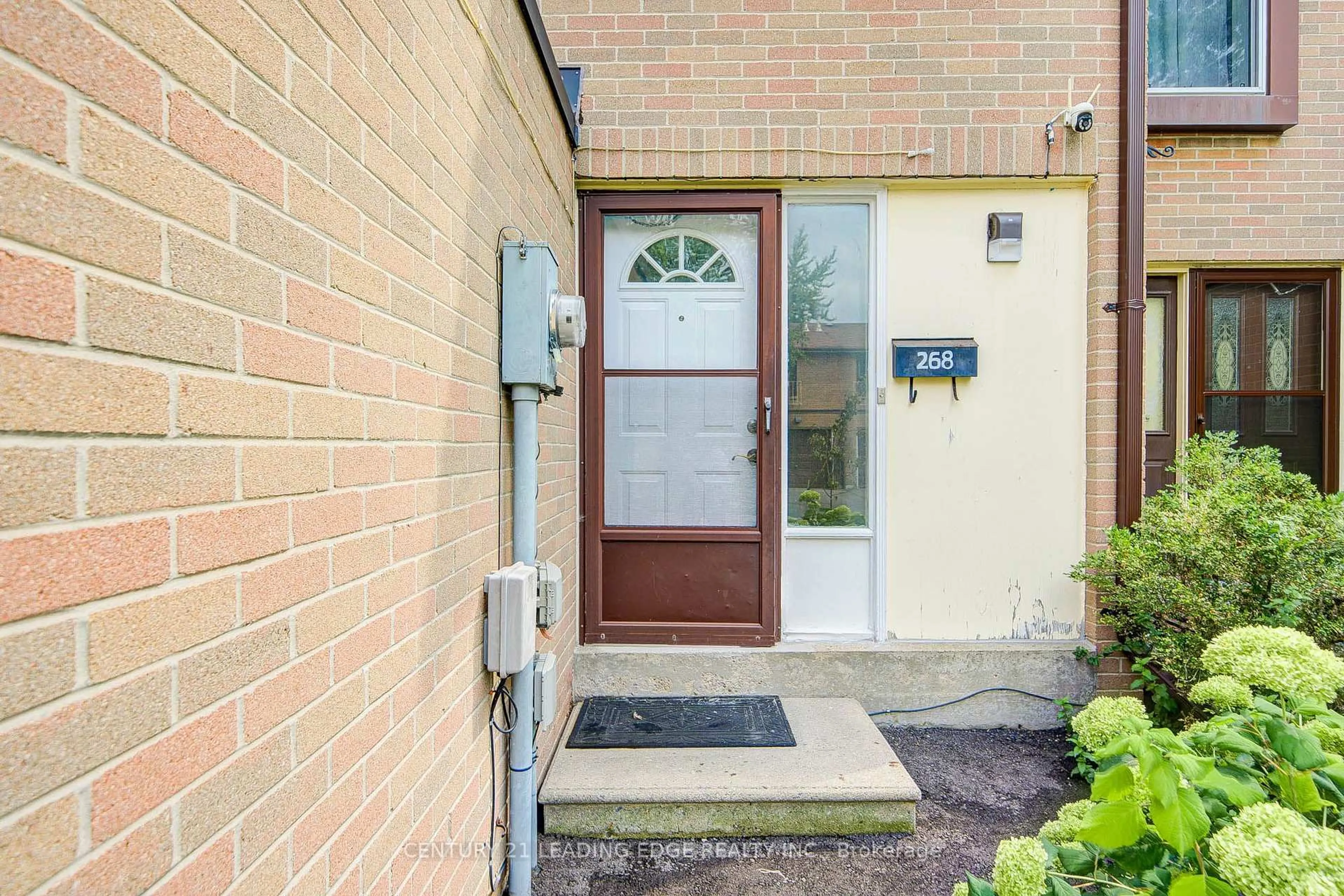 Indoor entryway for 268 Fleetwood Cres #285, Brampton Ontario L6T 2E7