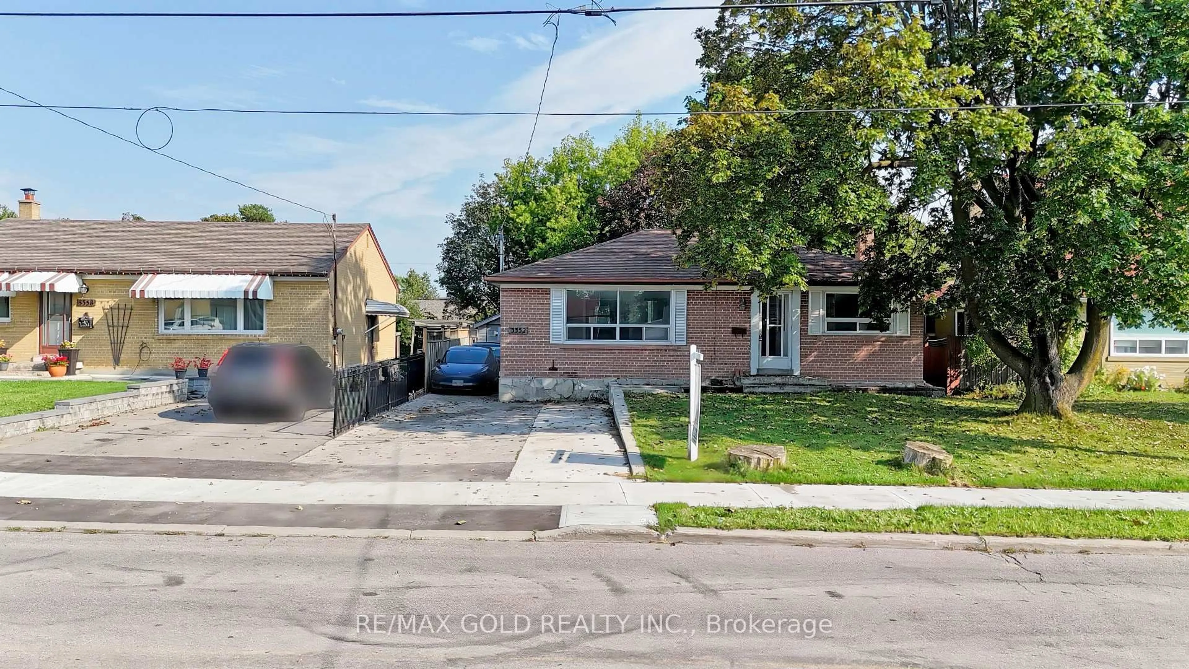 Home with brick exterior material, street for 3352 Etude Dr, Mississauga Ontario L4T 1T3