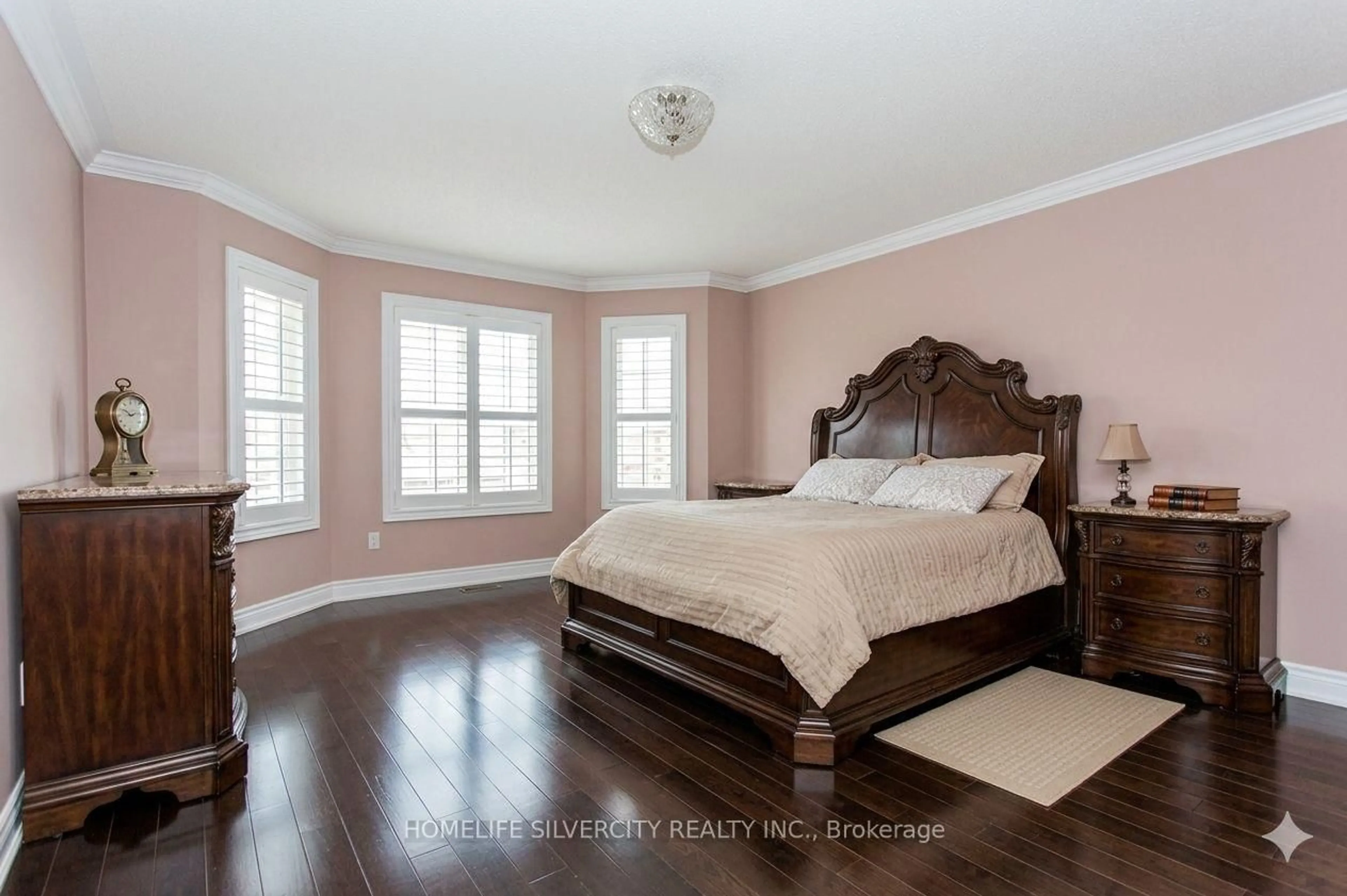 Bedroom with bed, wood/laminate floor for 6717 Golden Hills Way, Mississauga Ontario L5W 1P1