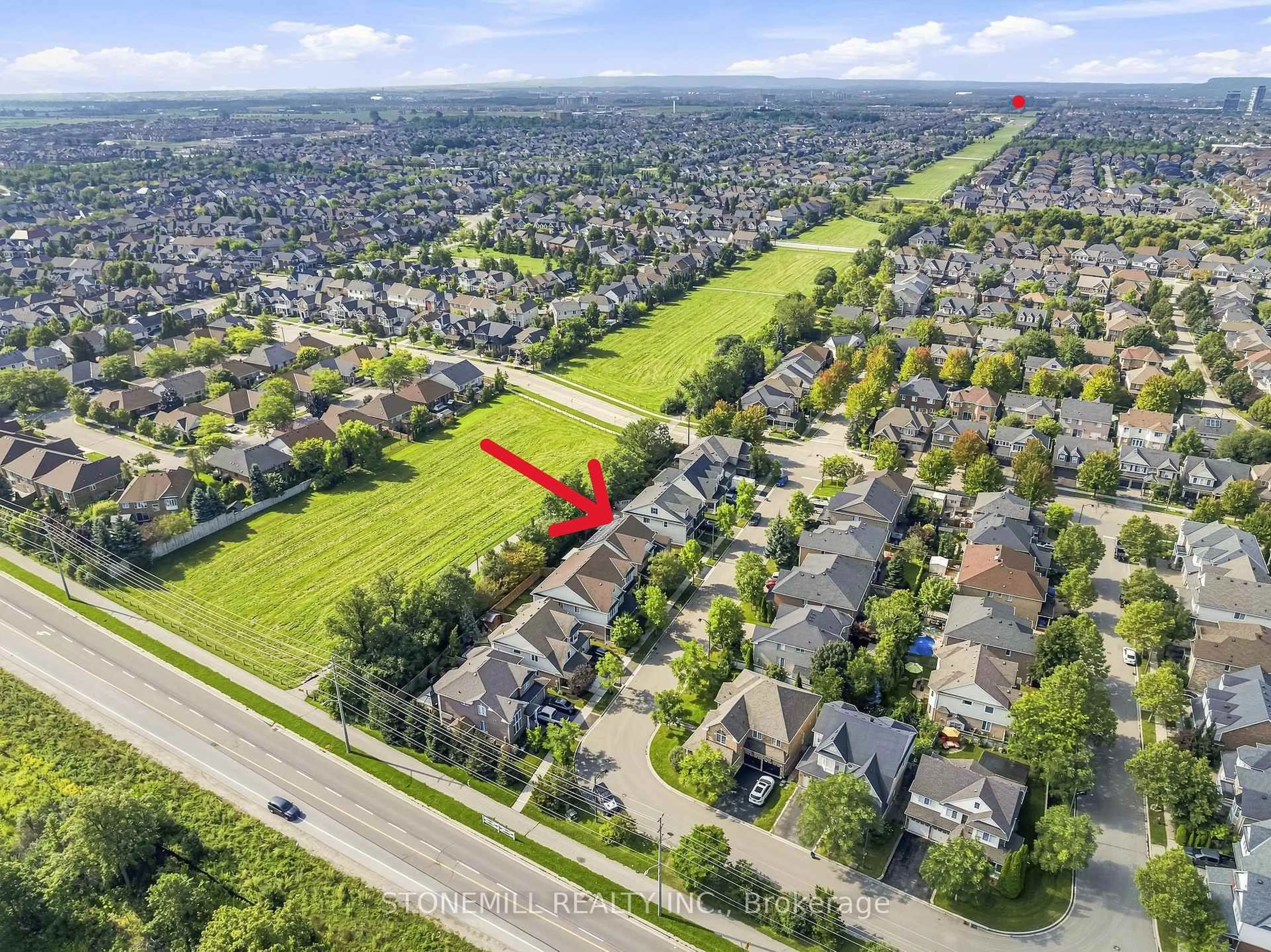 A pic from outside/outdoor area/front of a property/back of a property/a pic from drone, street for 1661 Dempsey Cres, Milton Ontario L9T 5M5