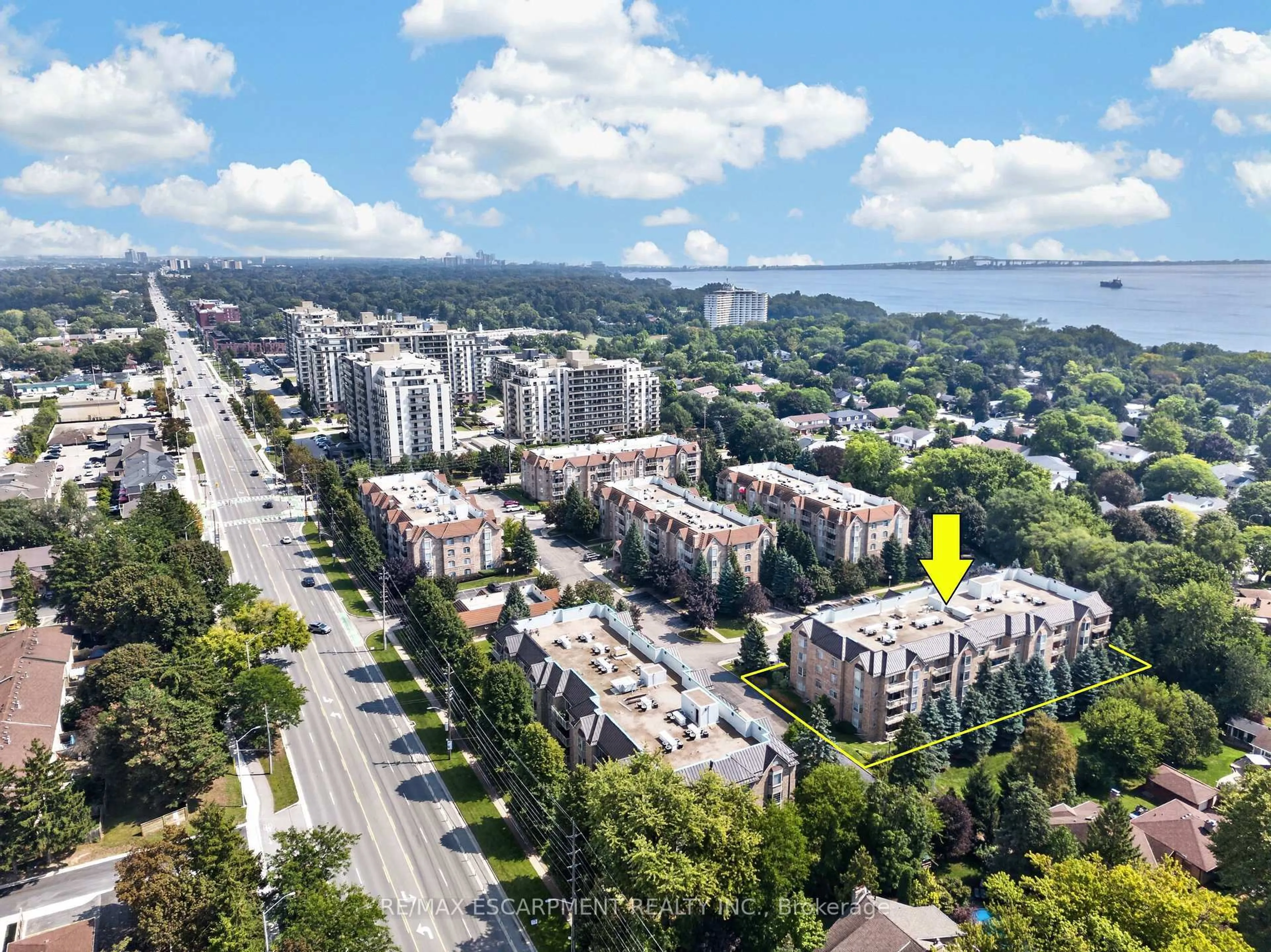 A pic from outside/outdoor area/front of a property/back of a property/a pic from drone, city buildings view from balcony for 216 Plains Rd #B404, Burlington Ontario L7T 4K8