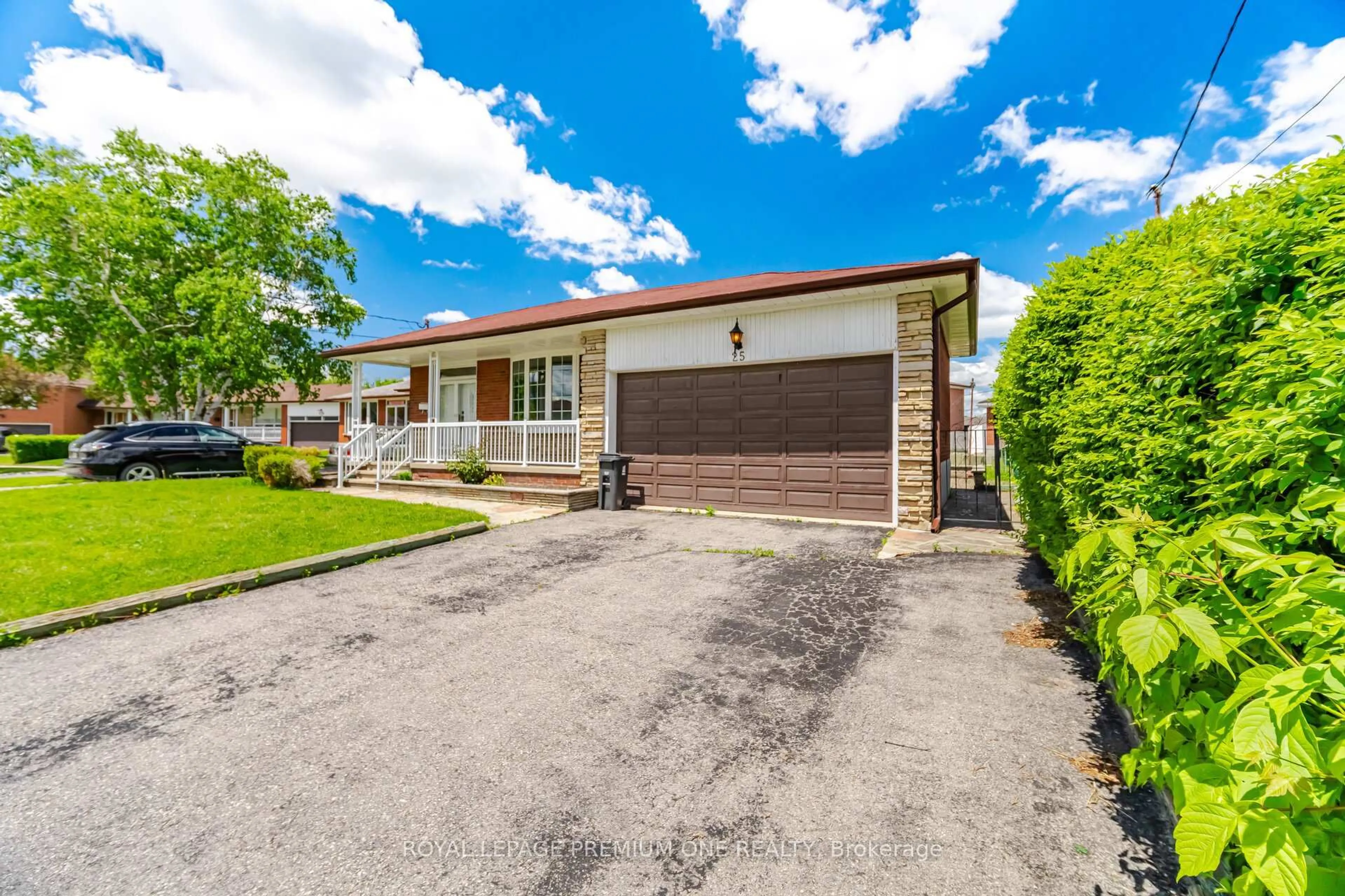 Unknown for 25 Islay Crt, Toronto Ontario M9M 1V4