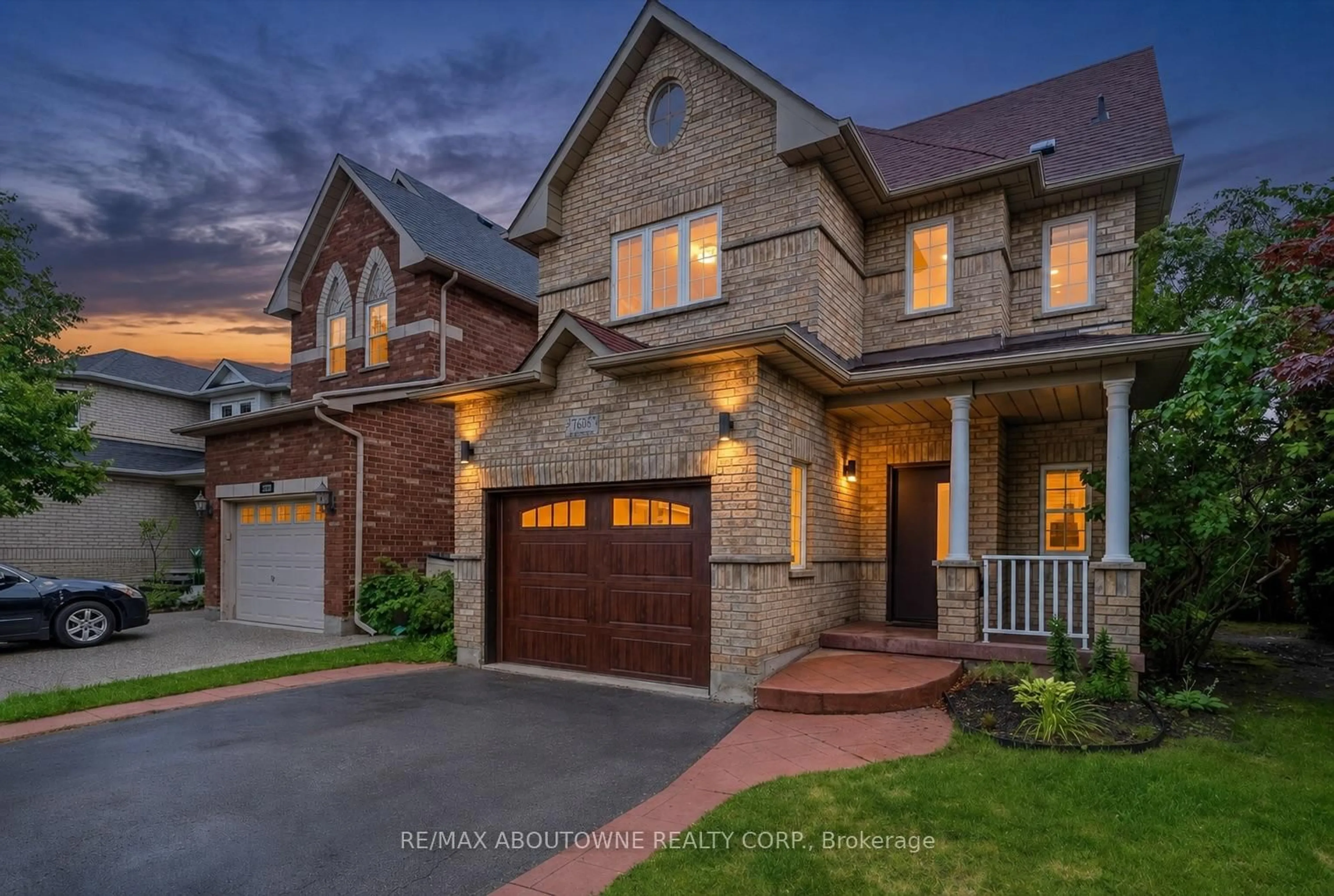 Home with brick exterior material, street for 1282 Parkhurst Dr, Oakville Ontario L6M 3V7