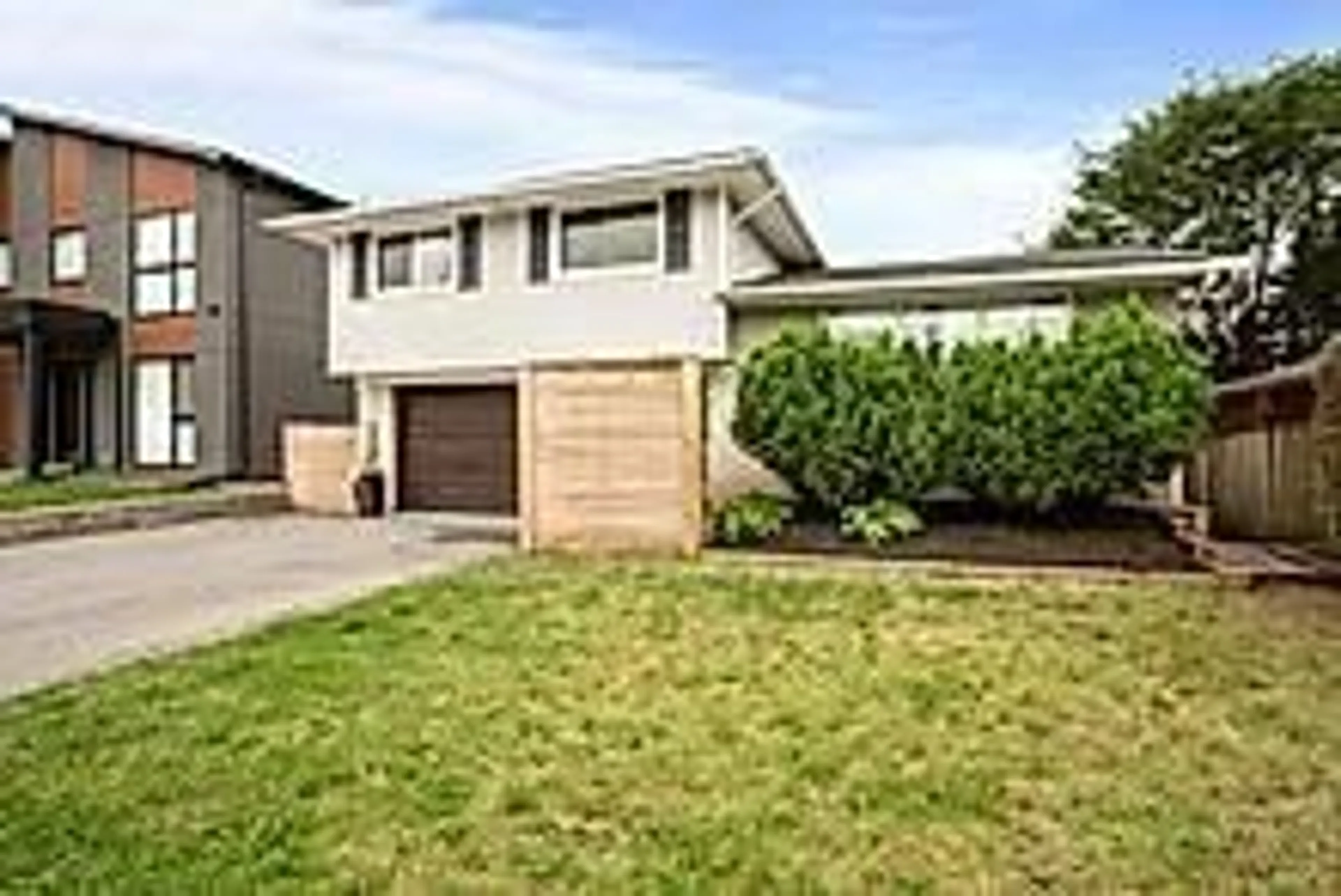Unknown for 588 Walkers Line, Burlington Ontario L7N 2E5