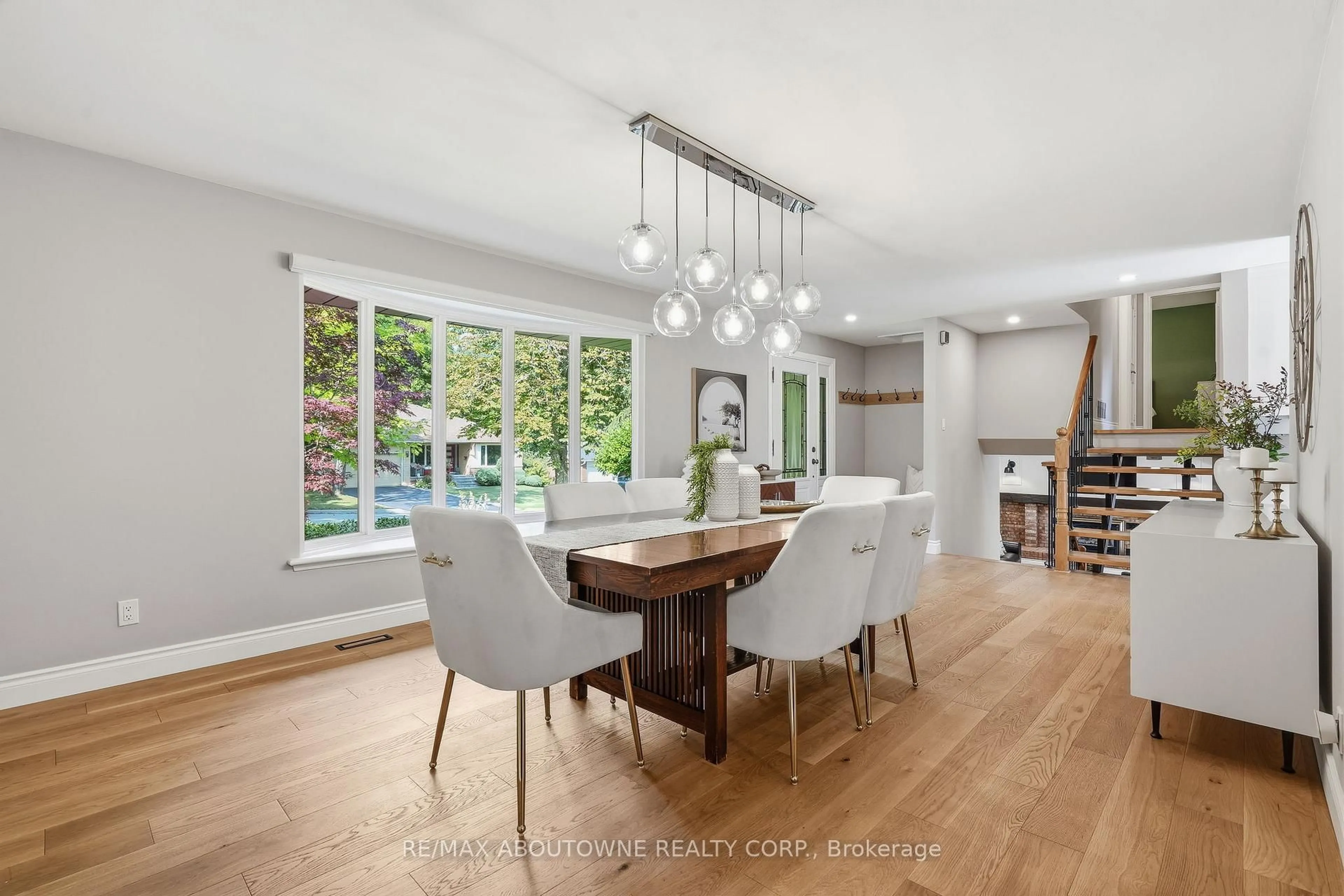 Dining room, unknown for 1281 Lakeview Dr, Oakville Ontario L6H 2N1