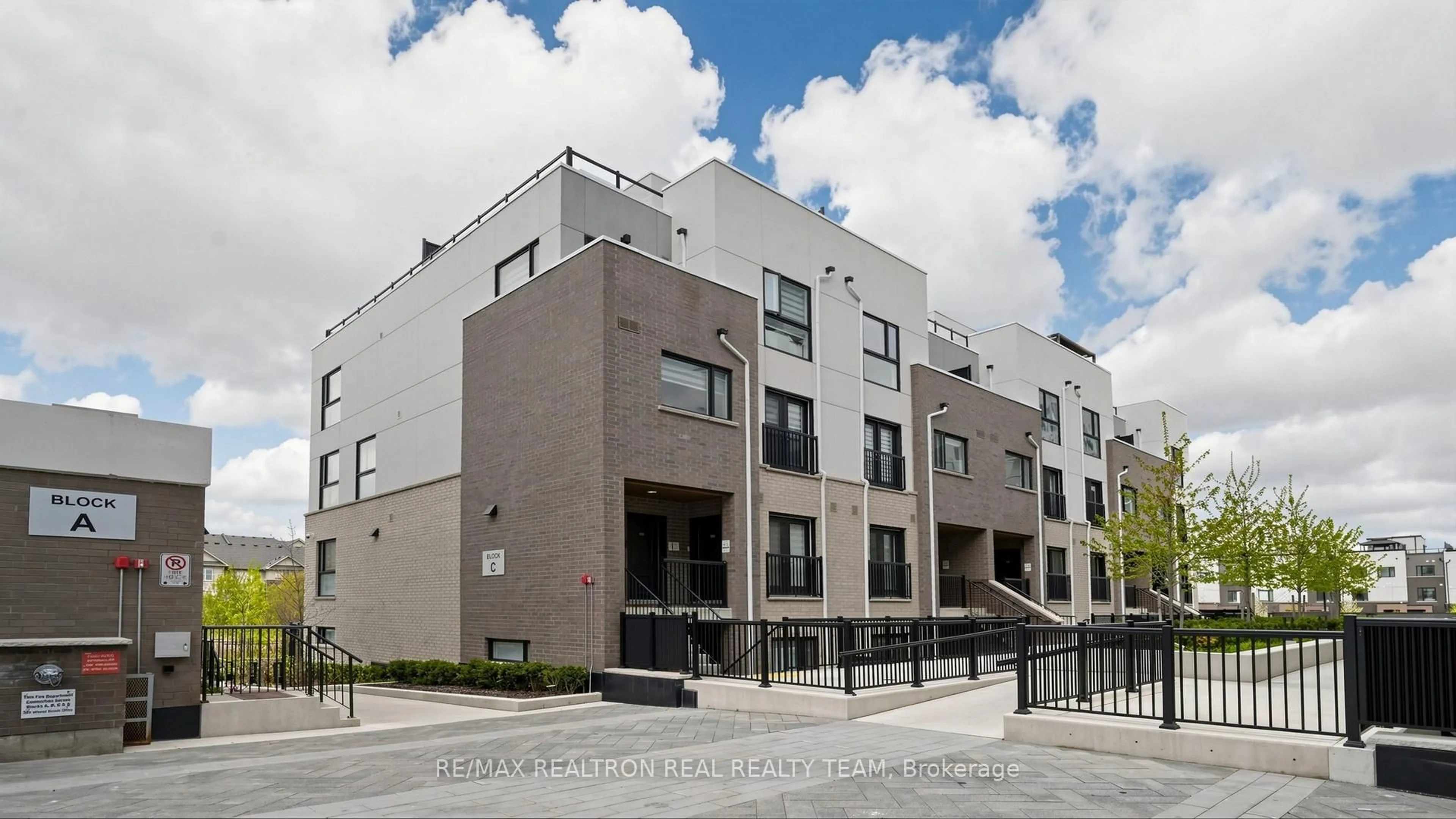 Unknown for 349 Wheat Boom Dr #333, Oakville Ontario L6H 7X5