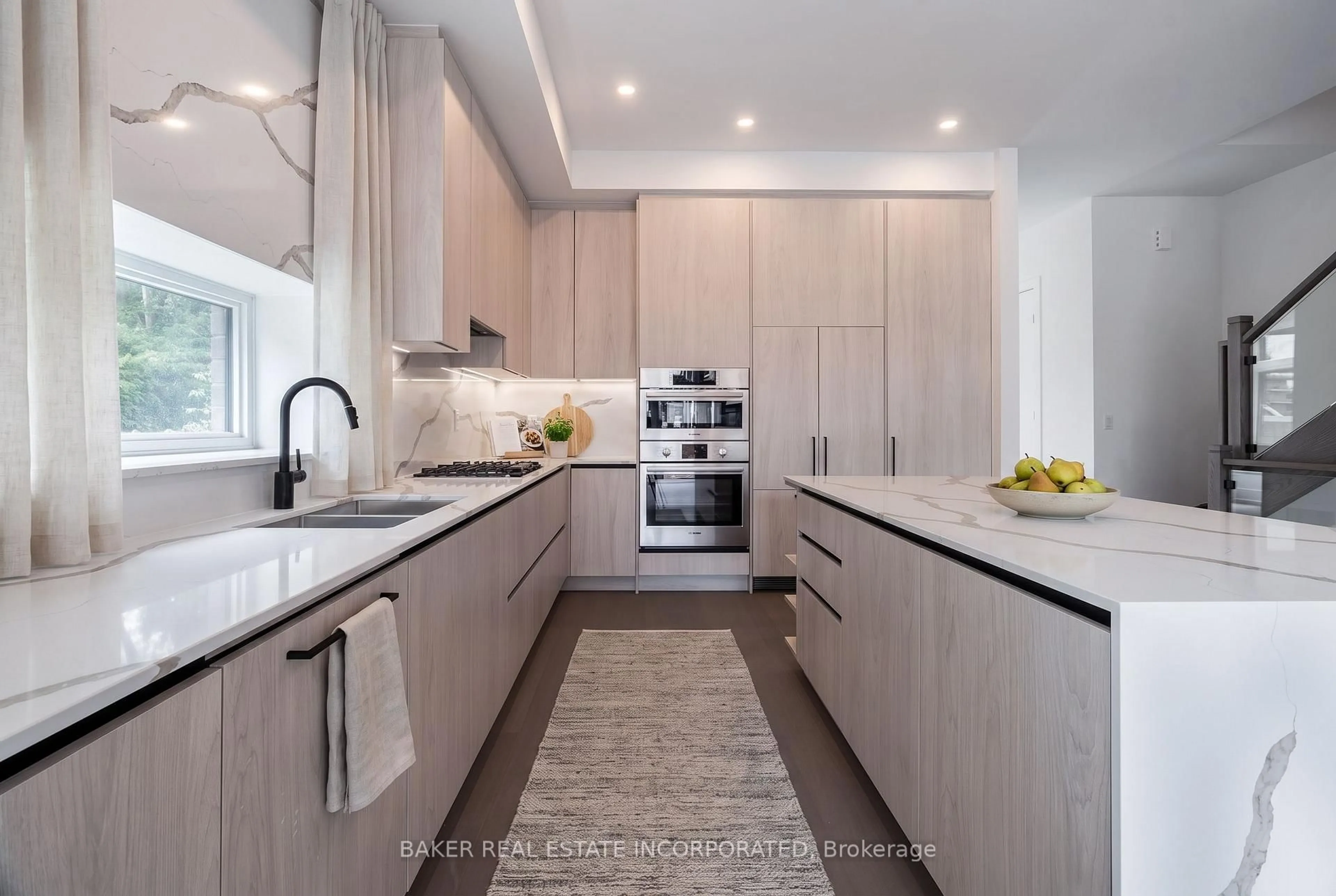 Contemporary kitchen, ceramic/tile floor for 10 Lou Parsons Way #1, Mississauga Ontario L5H 0B2