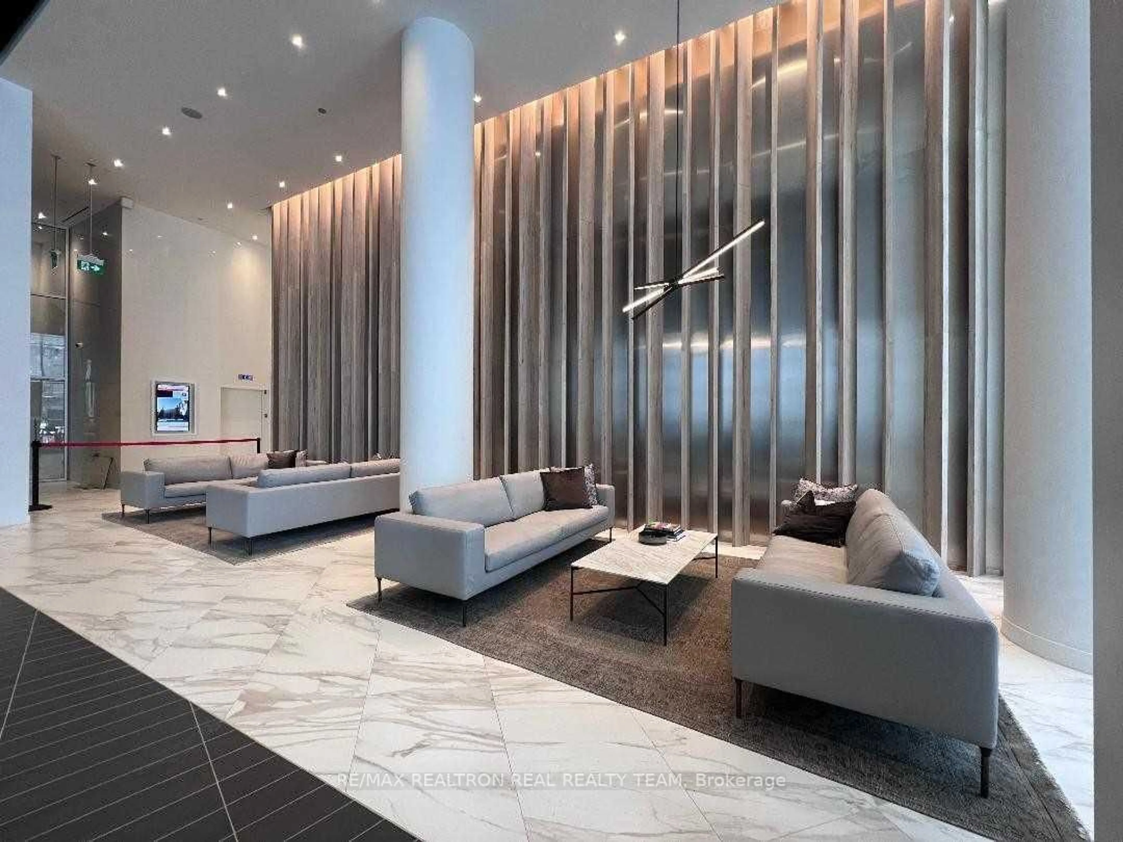 Lobby for 3900 Confederation Pkwy #316, Mississauga Ontario L5B 0M3