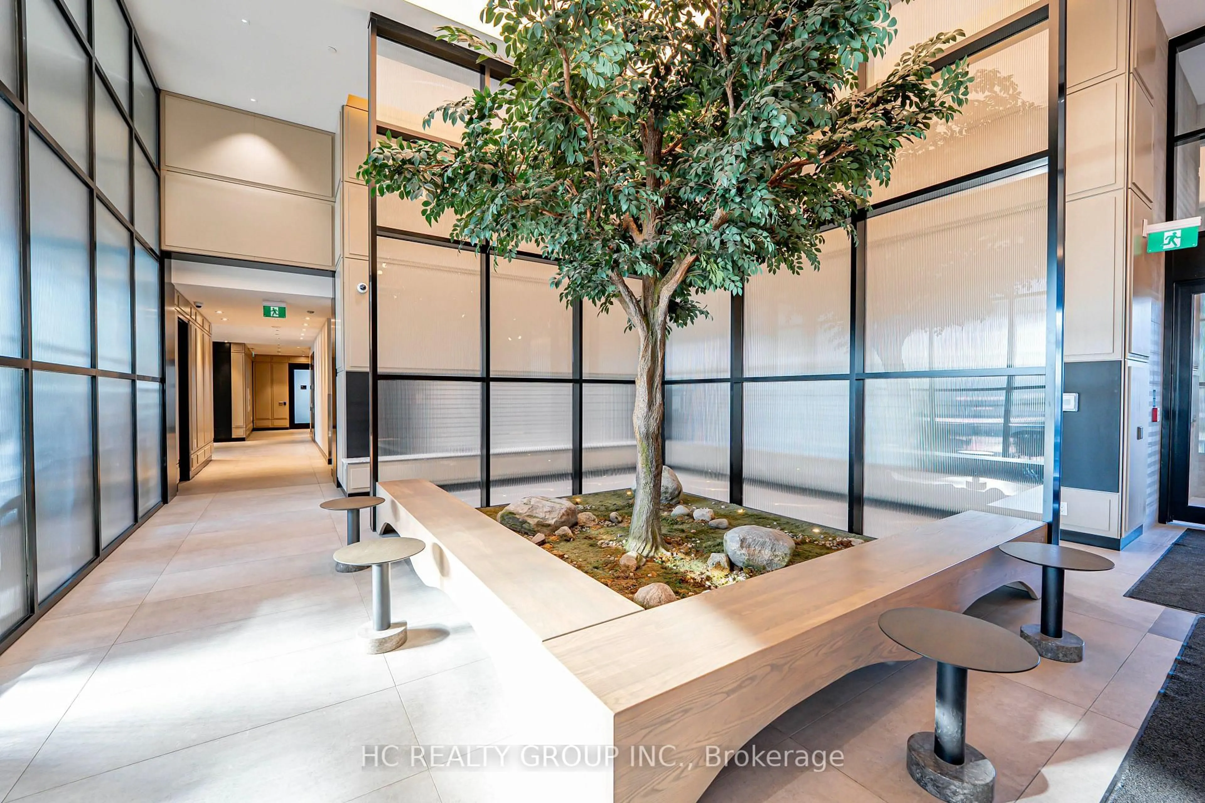Indoor foyer for 3220 William Coltson Ave Ave #302, Oakville Ontario L6H 7X9