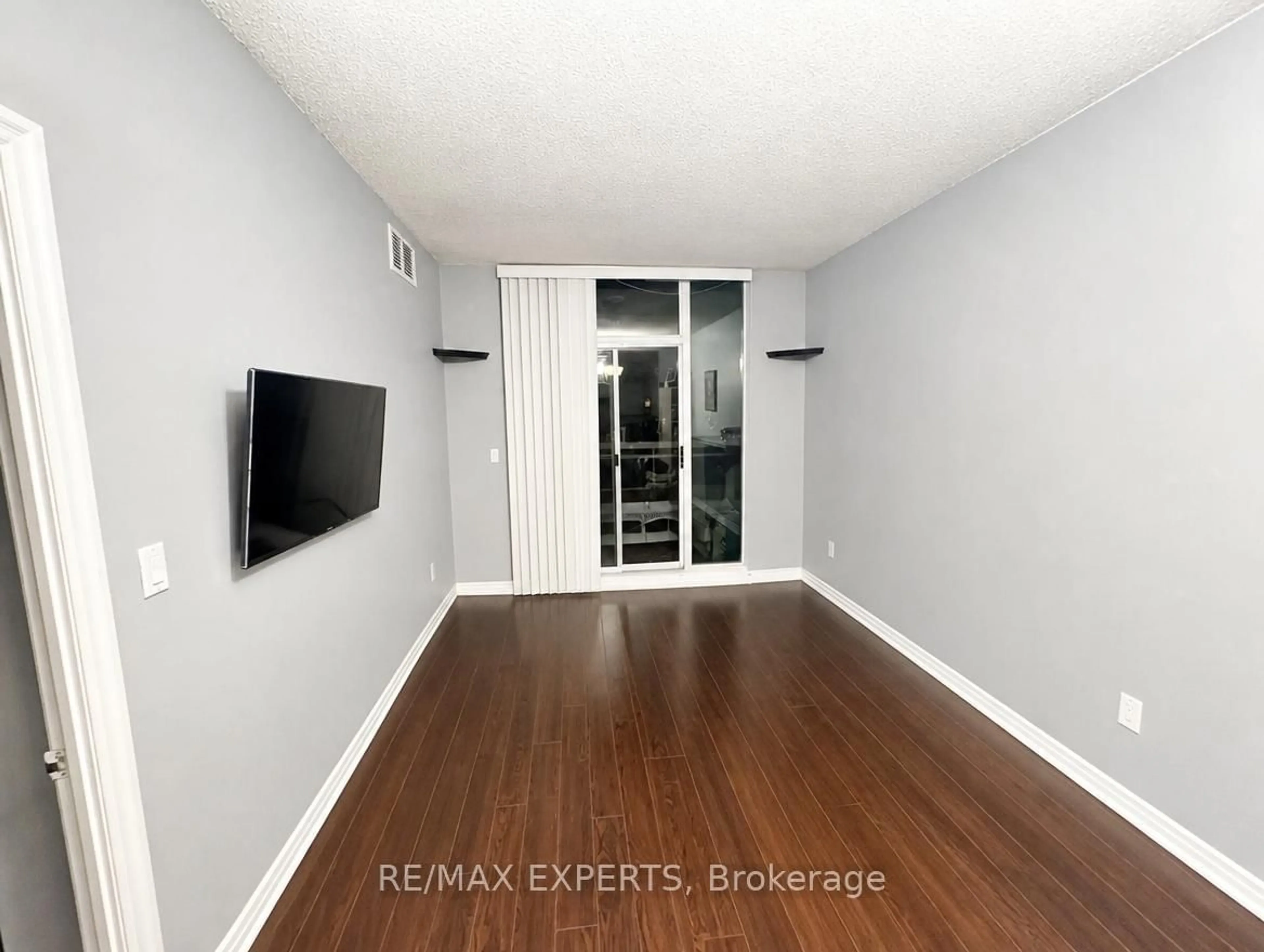 A pic of a room for 1359 Rathburn Rd #209, Mississauga Ontario L4W 5P7