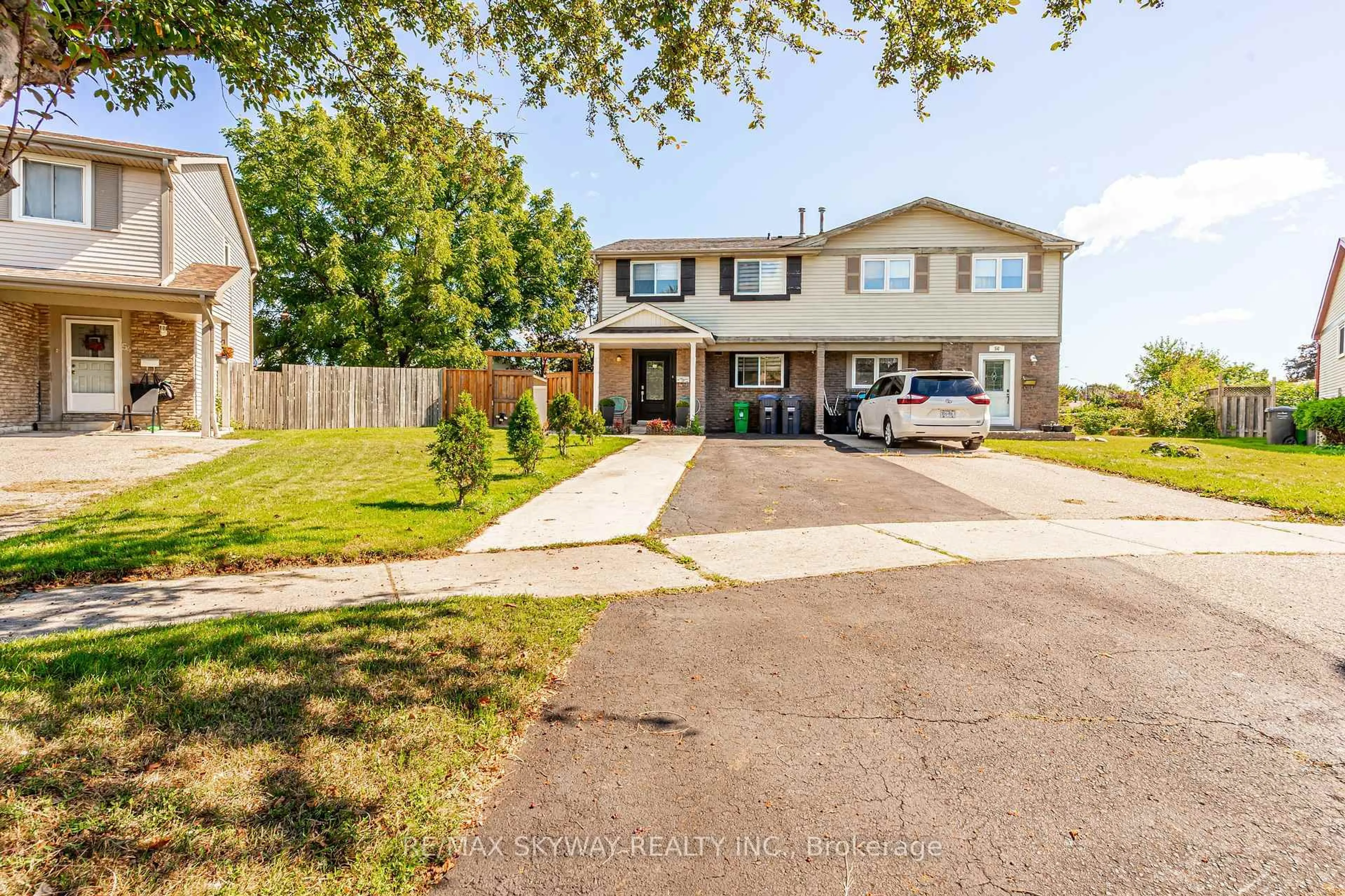 A pic from outside/outdoor area/front of a property/back of a property/a pic from drone, street for 52 Charters Rd, Brampton Ontario L6V 2S5