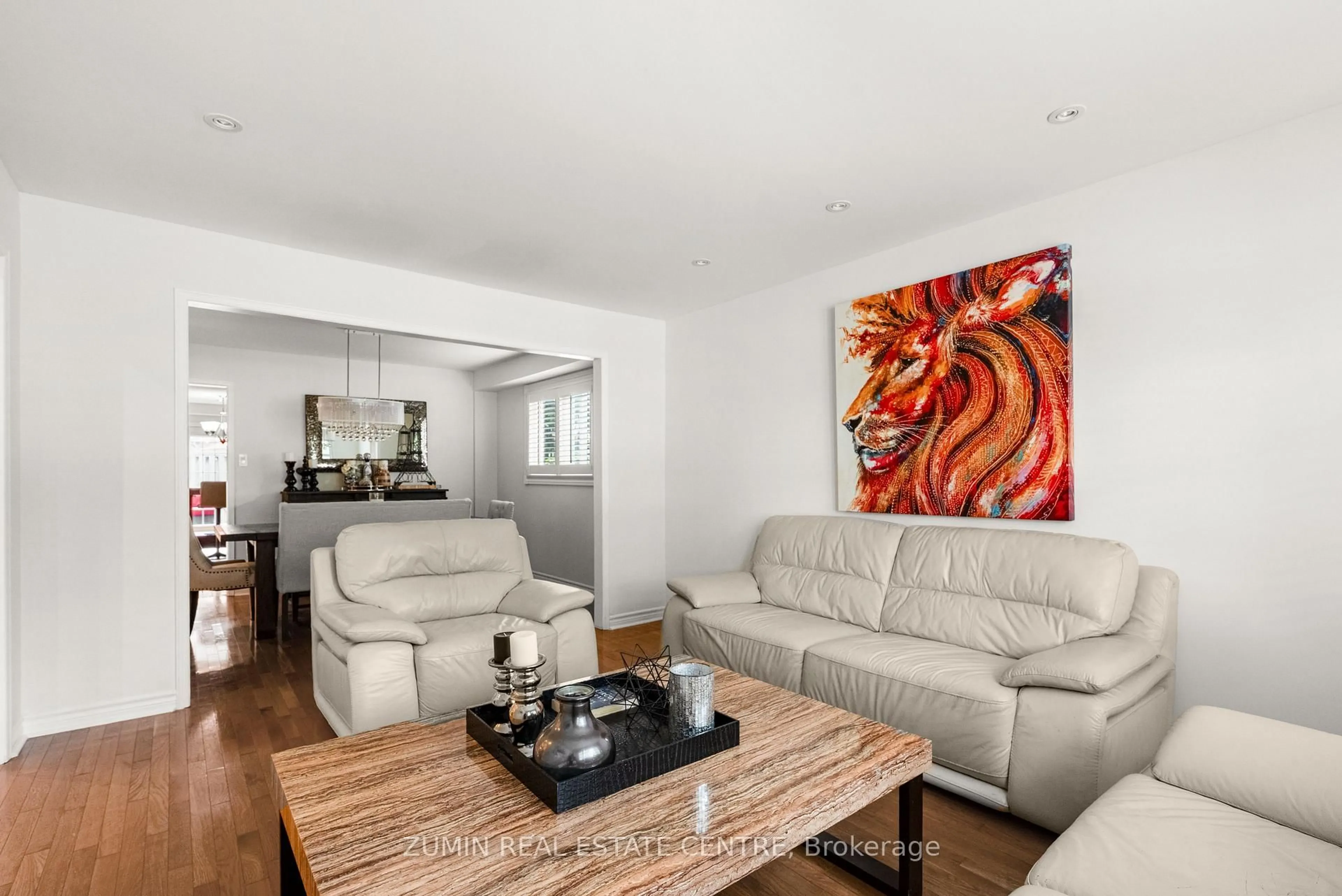 Living room with furniture, unknown for 2026 Golden Briar Tr, Oakville Ontario L6H 4N9