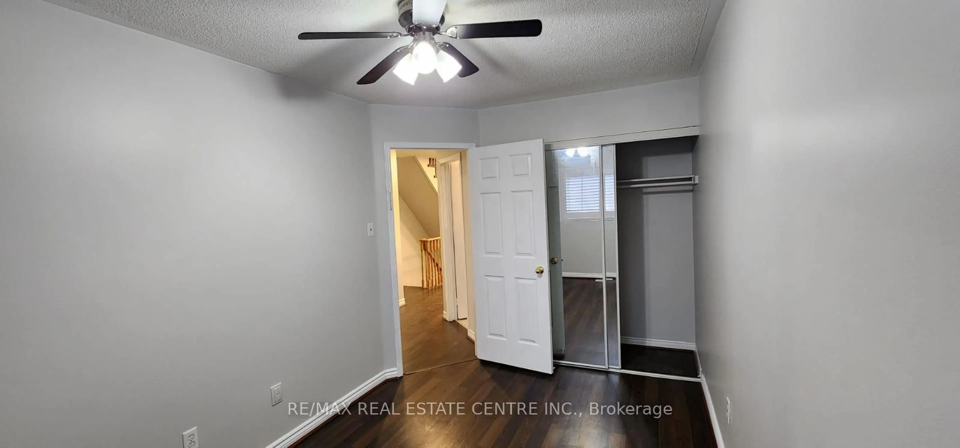 trreb/IMG-W13743430_0adfdc89-f264-407c-a77a-677b0c148249-l.jpg