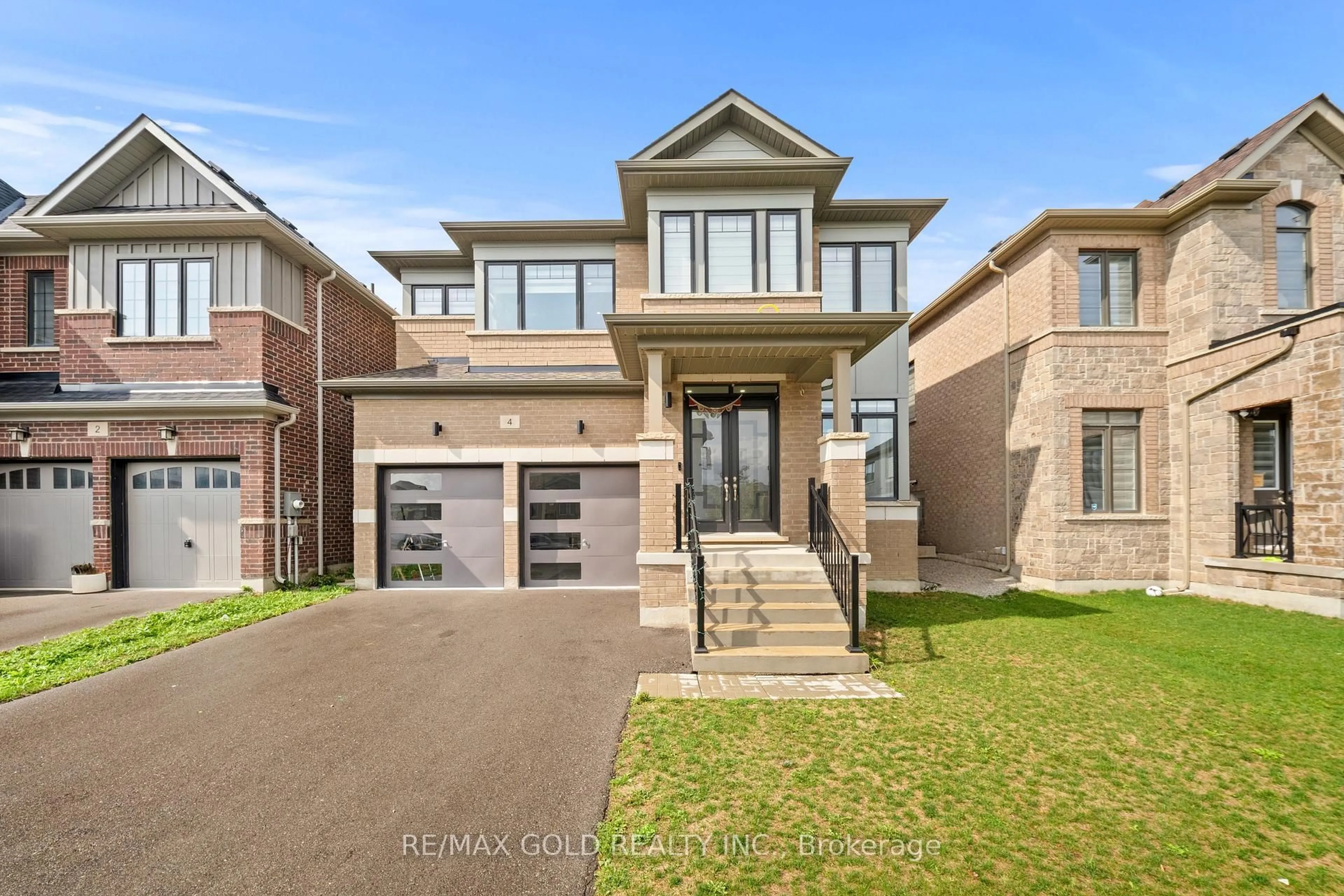 Home with brick exterior material, street for 4 Madawaska Rd, Caledon Ontario L7C 0Y9