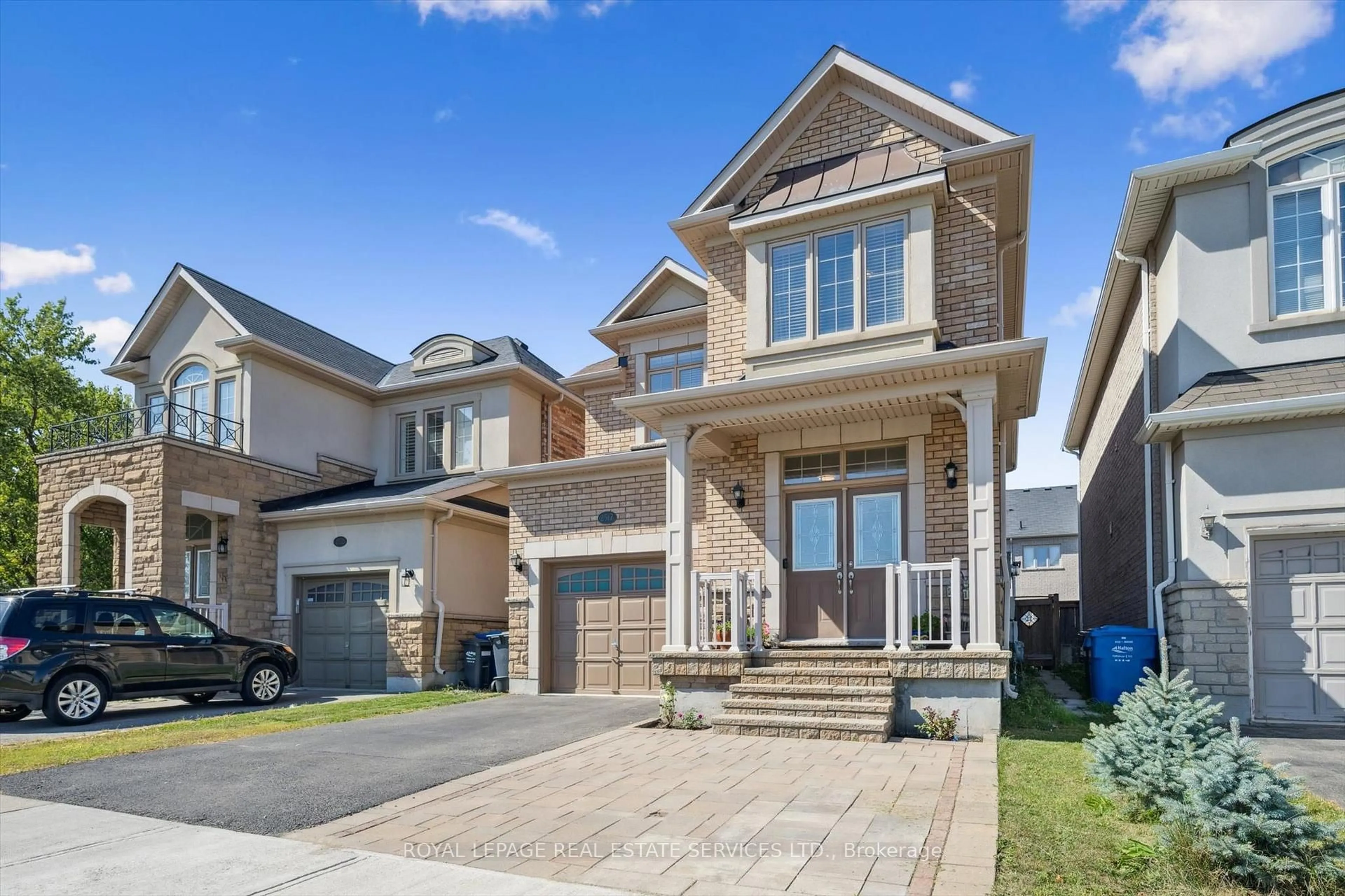 Home with brick exterior material, street for 2517 Pine Glen Rd, Oakville Ontario L6M 0R7