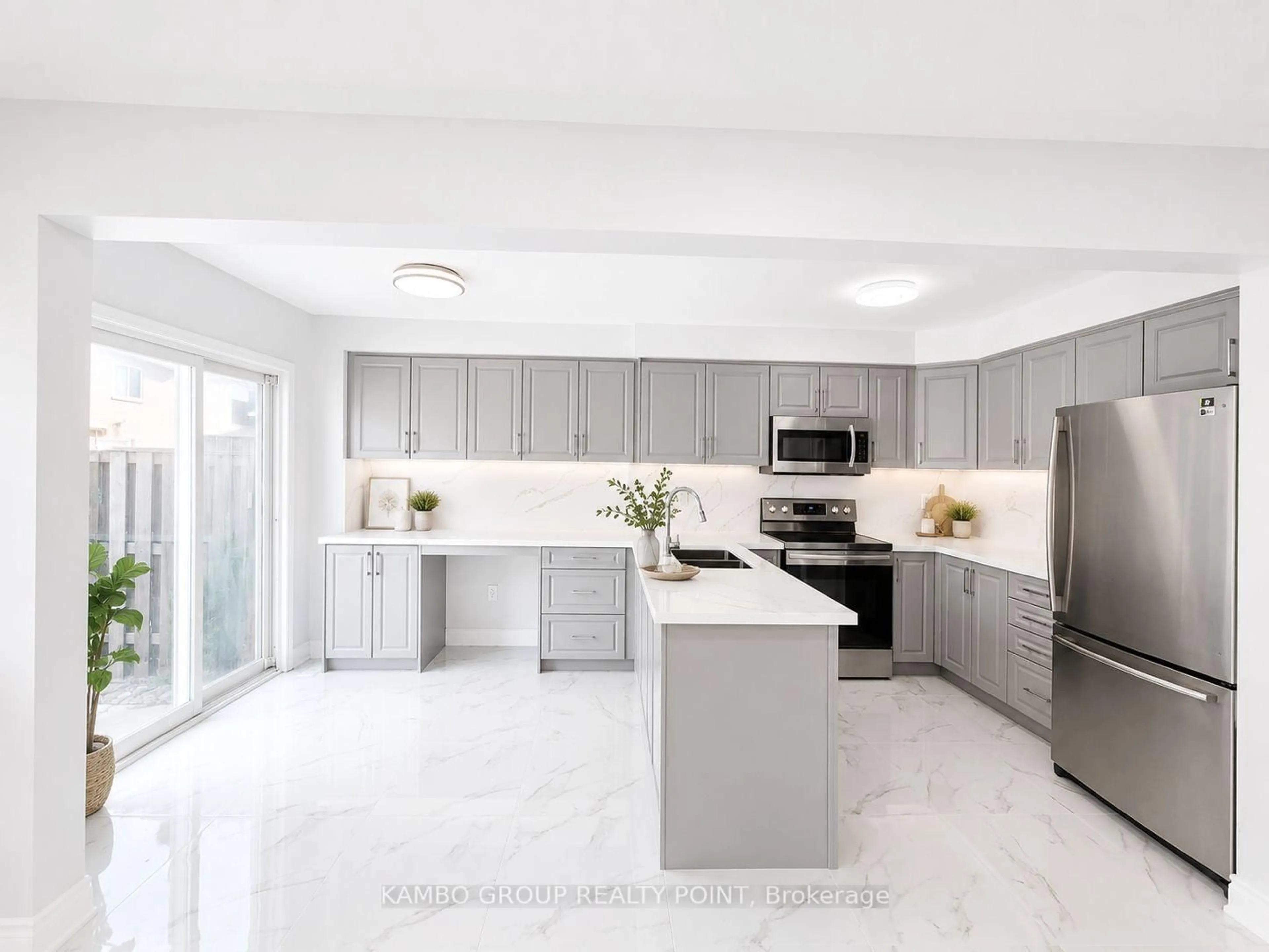 Contemporary kitchen, ceramic/tile floor for 73 Hollingsworth Circ, Brampton Ontario L7A 0J4