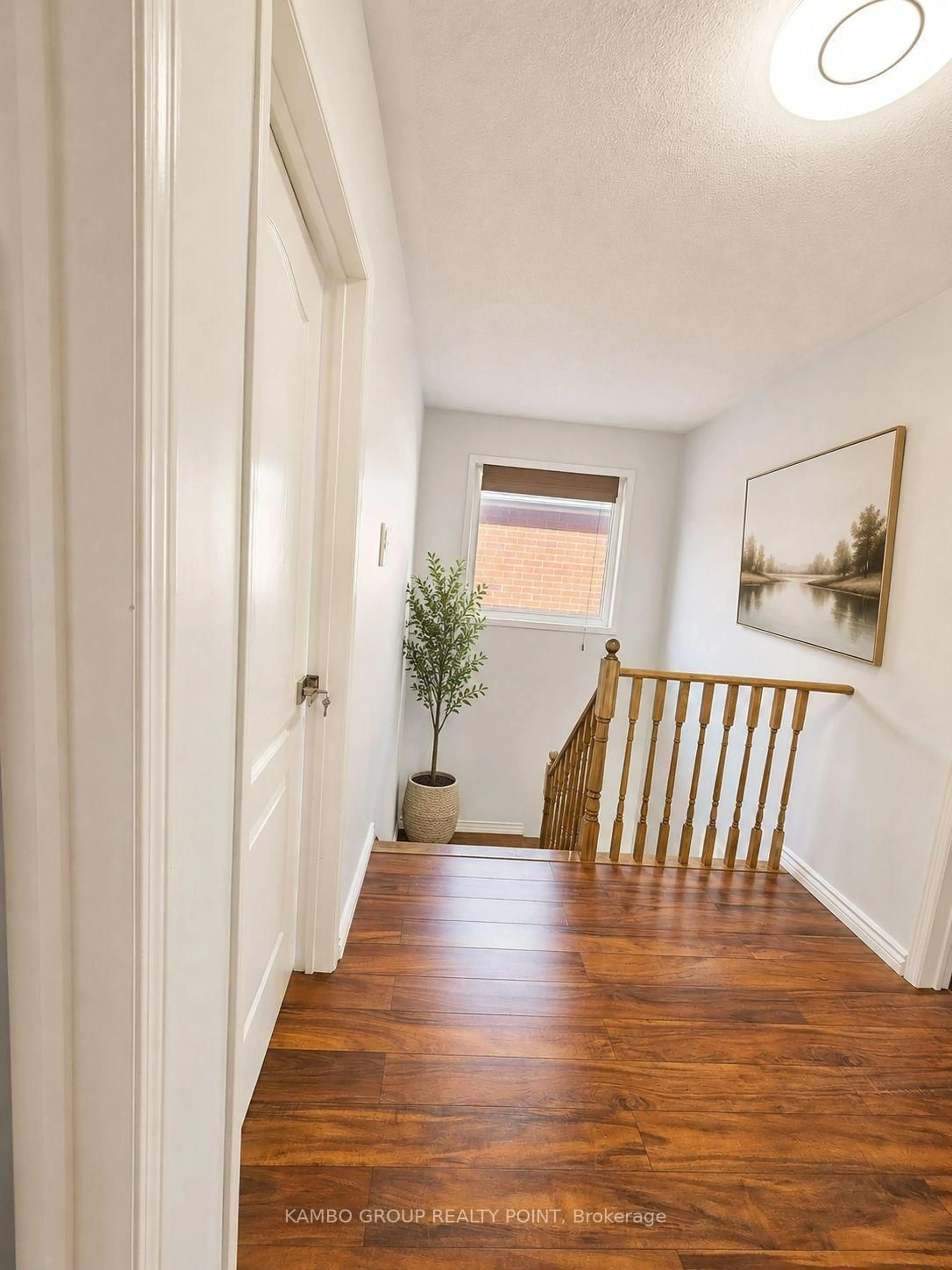 Indoor entryway for 73 Hollingsworth Circ, Brampton Ontario L7A 0J4