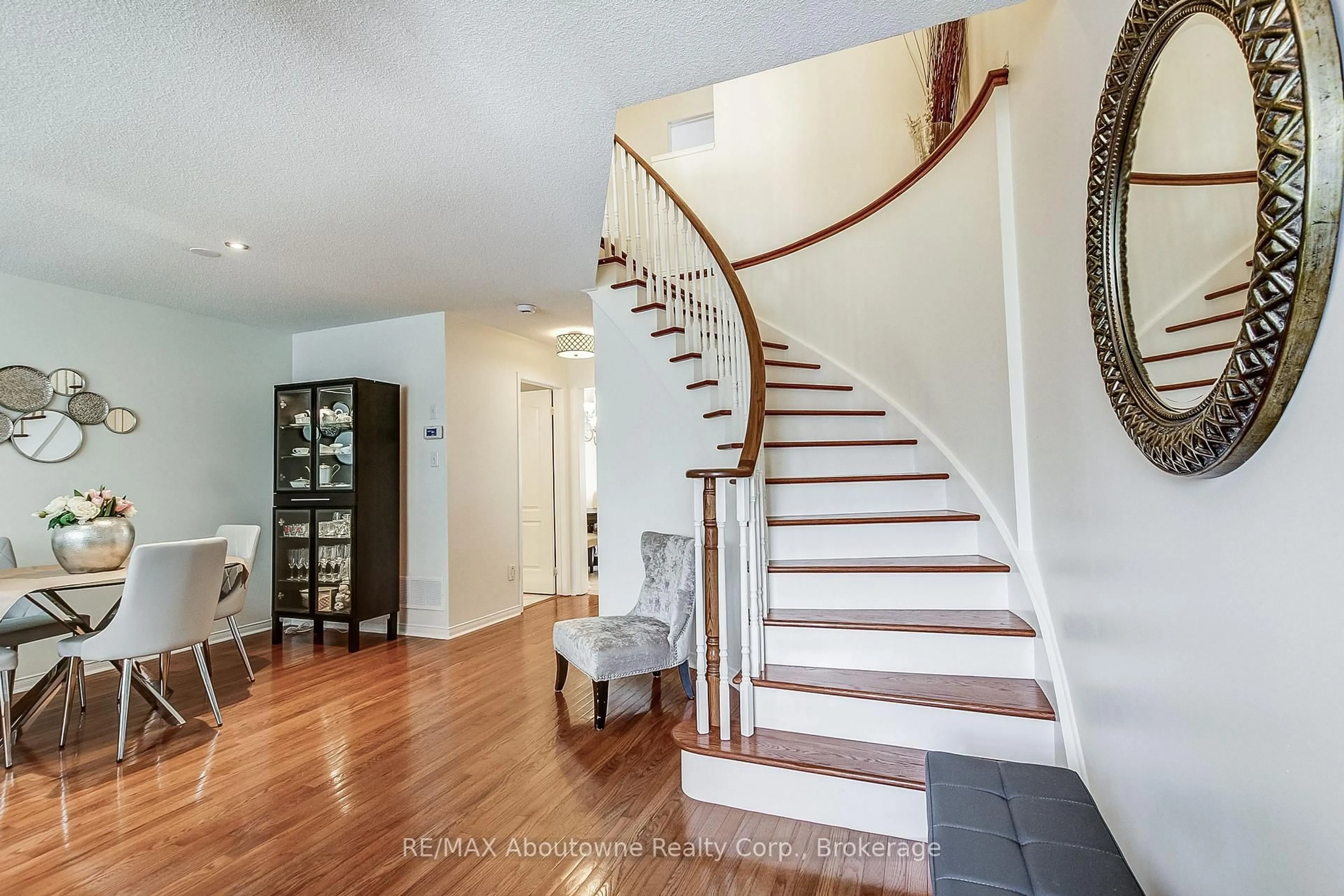Unknown for 2150 Forest Gate Park, Oakville Ontario L6M 4B4