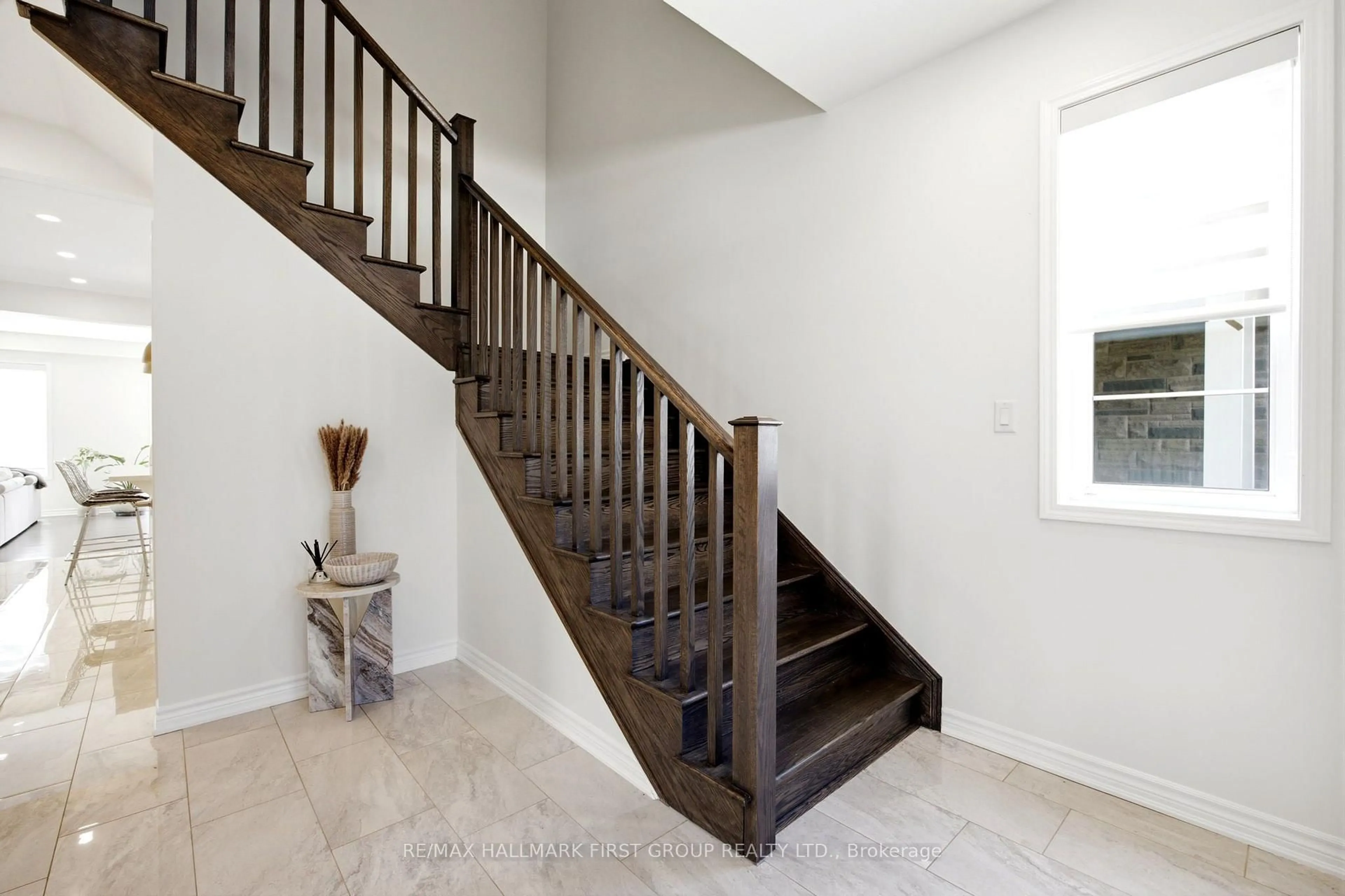 Stairs for 7 Salt Creek Terr, Caledon Ontario L7C 4J2