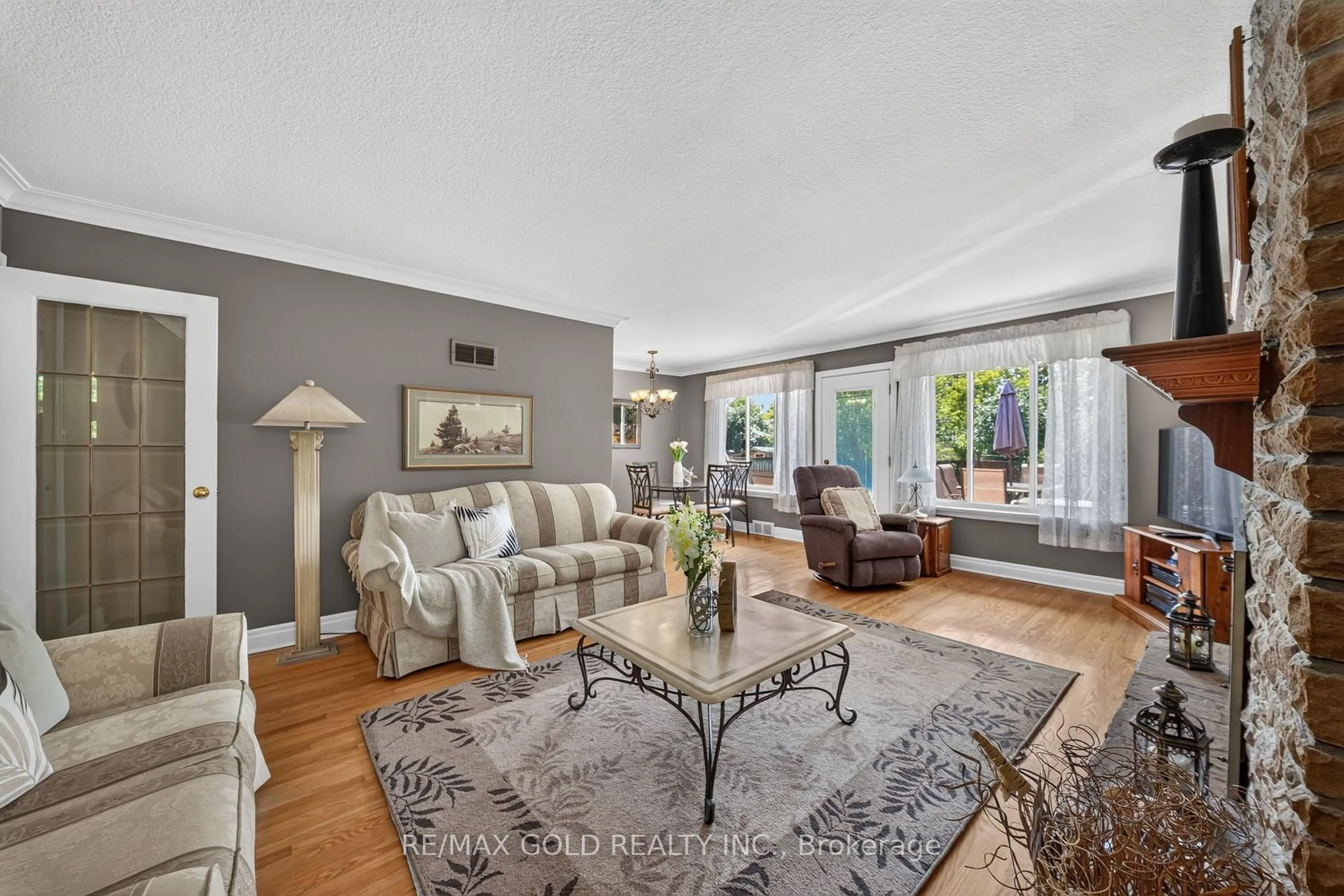 Living room with furniture, unknown for 29 Treleaven Dr, Brampton Ontario L6Y 1X7