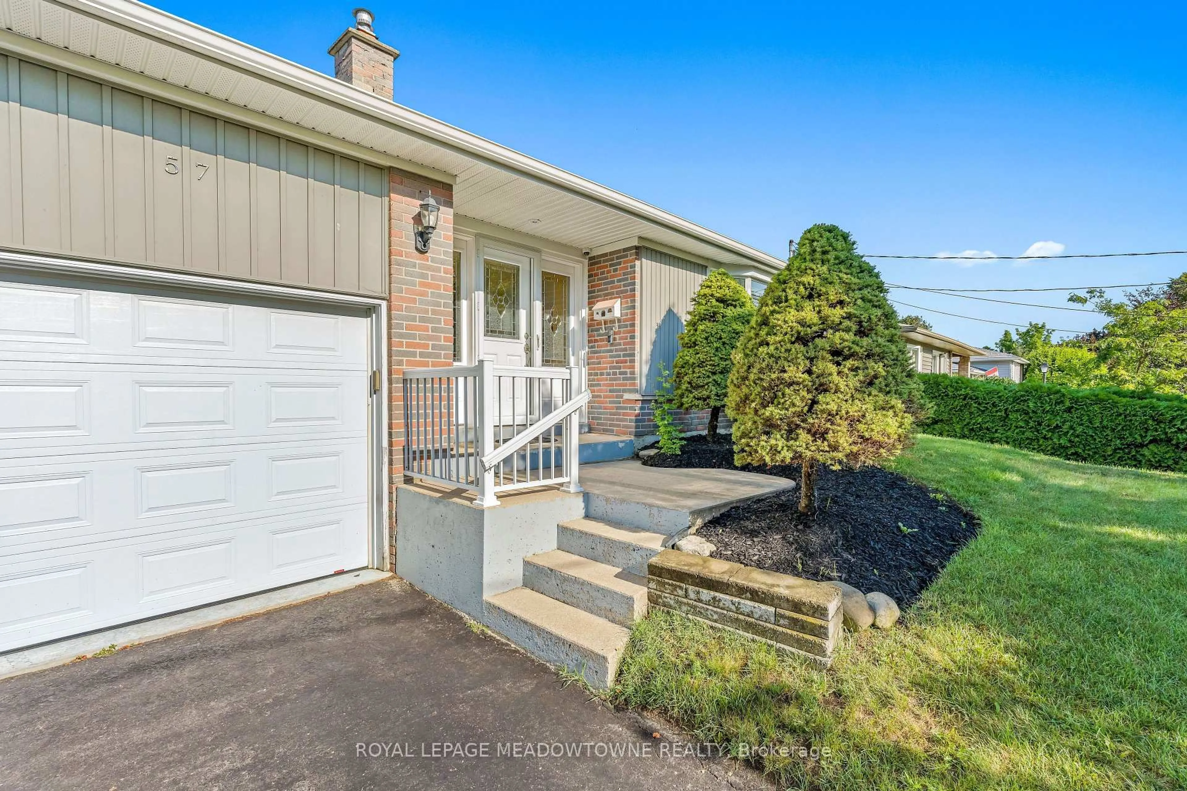 Unknown for 57 Dawson Cres, Halton Hills Ontario L7G 1H3