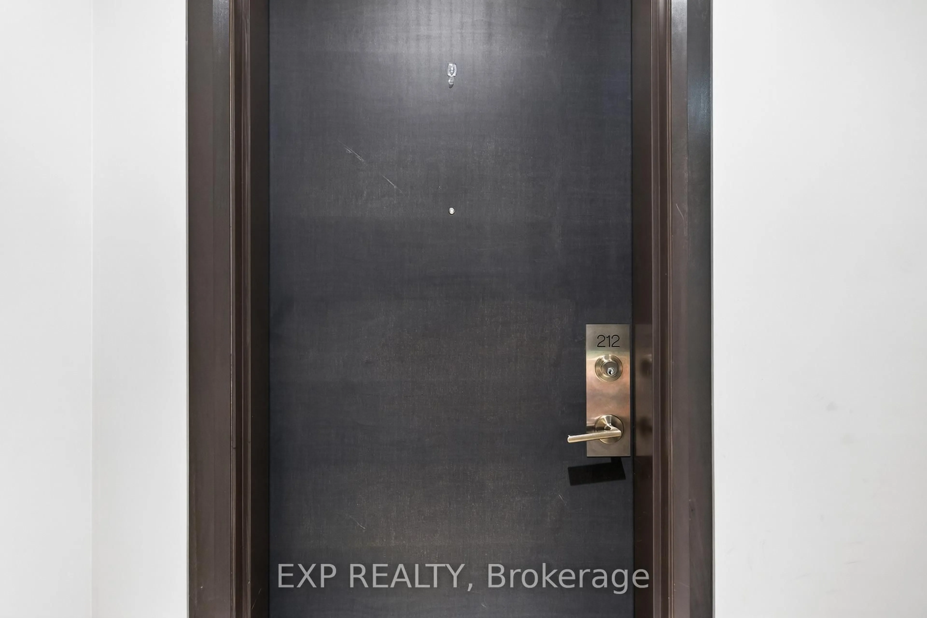 Indoor entryway for 2388 Khalsa Gate #212, Oakville Ontario L6M 1P5
