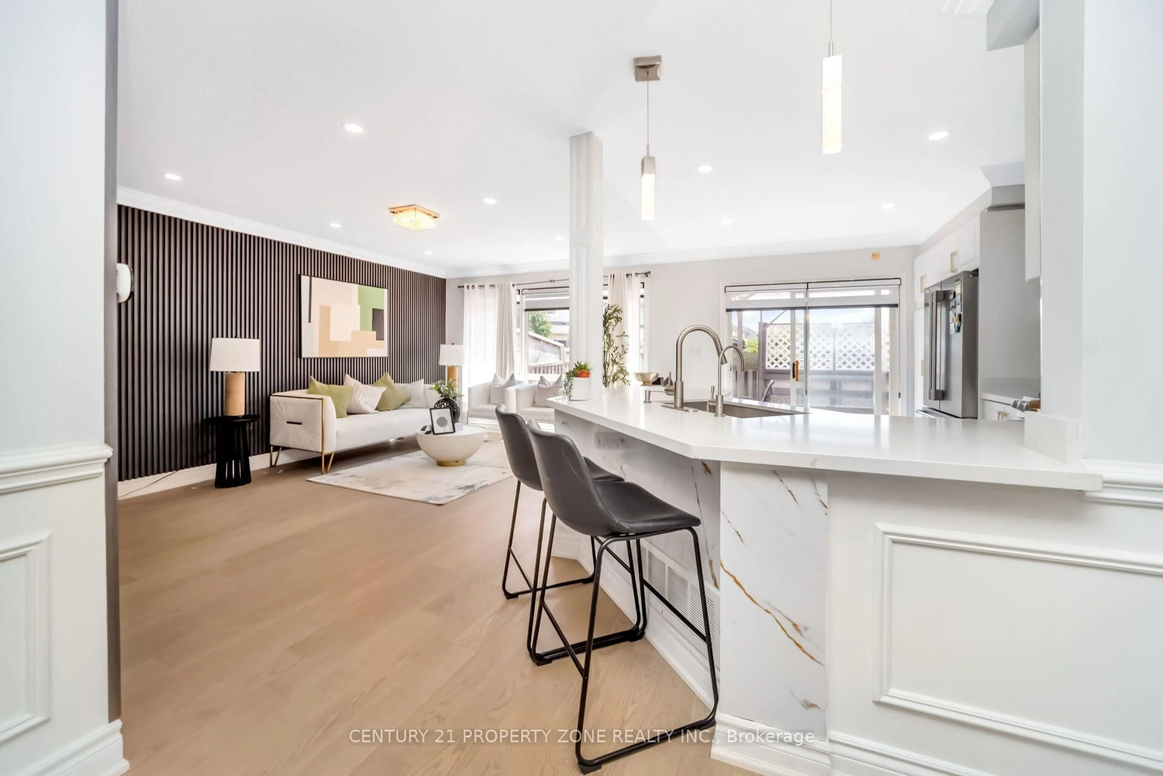 Open concept kitchen, unknown for 400 Patterson Dr, Milton Ontario L9T 5N4