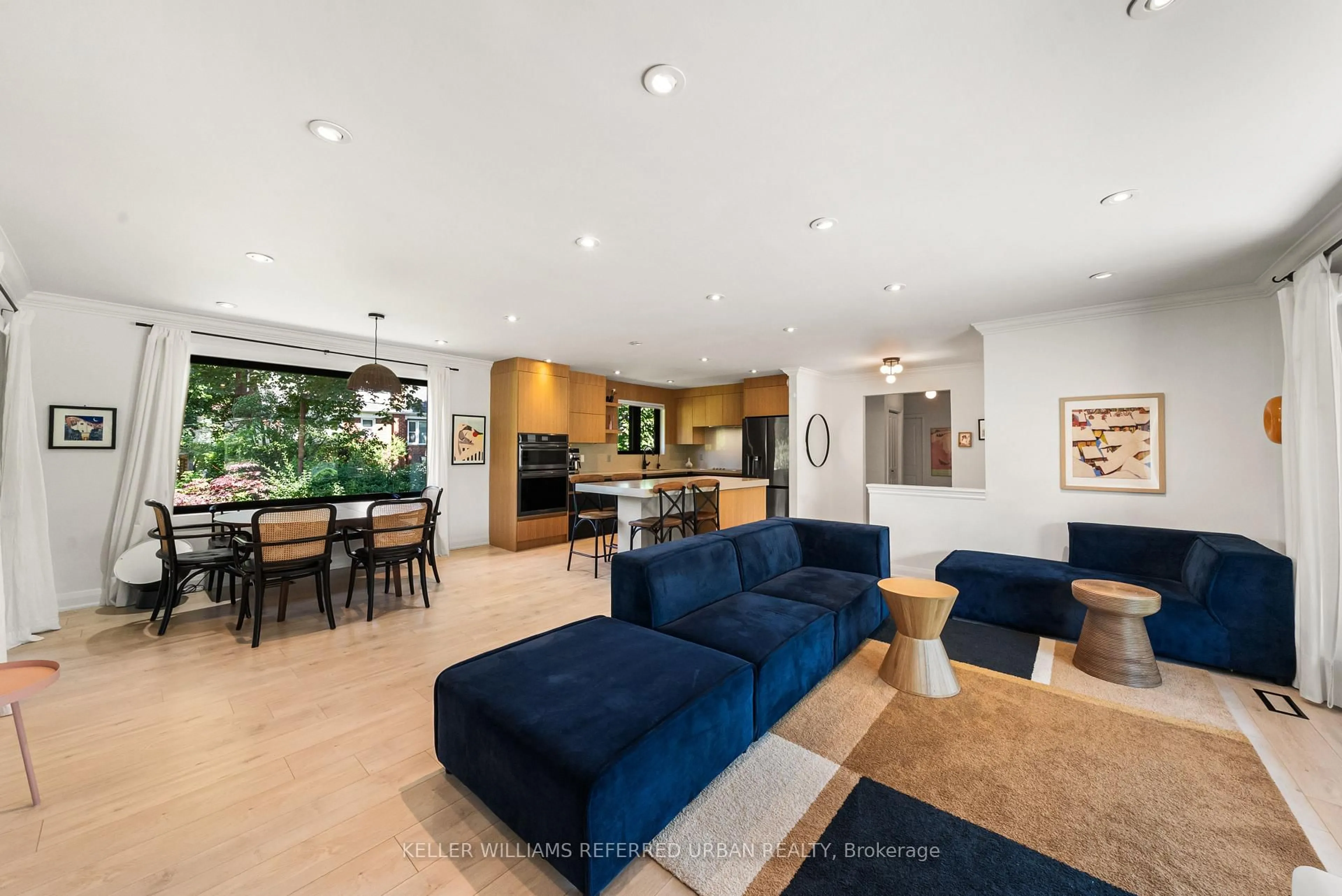 Open concept kitchen, ceramic/tile floor for 115 Bonnyview Dr, Toronto Ontario M8Y 3G9