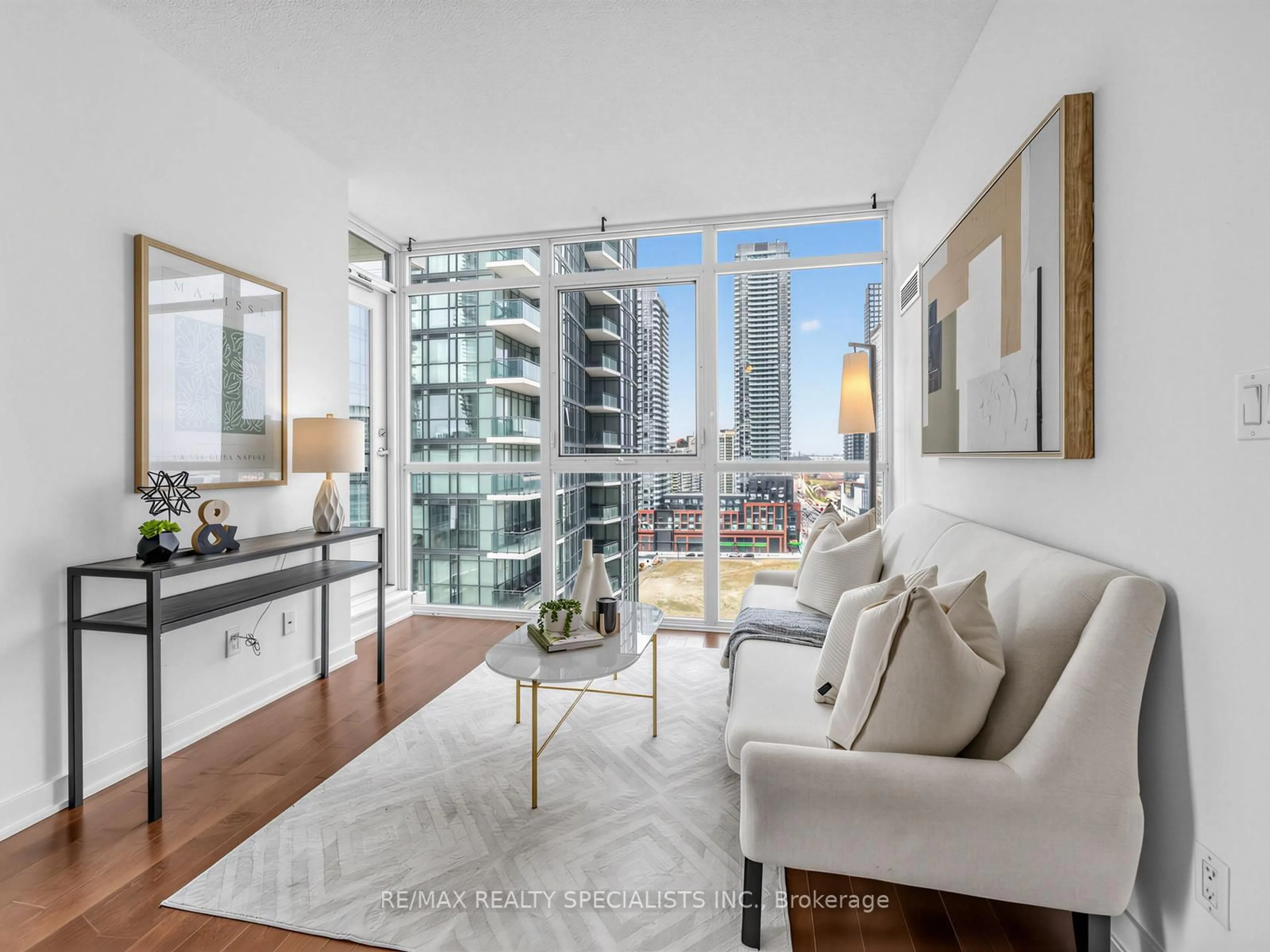 Living room with furniture, unknown for 4070 Confederation Pkwy #1507, Mississauga Ontario L5B 0E9