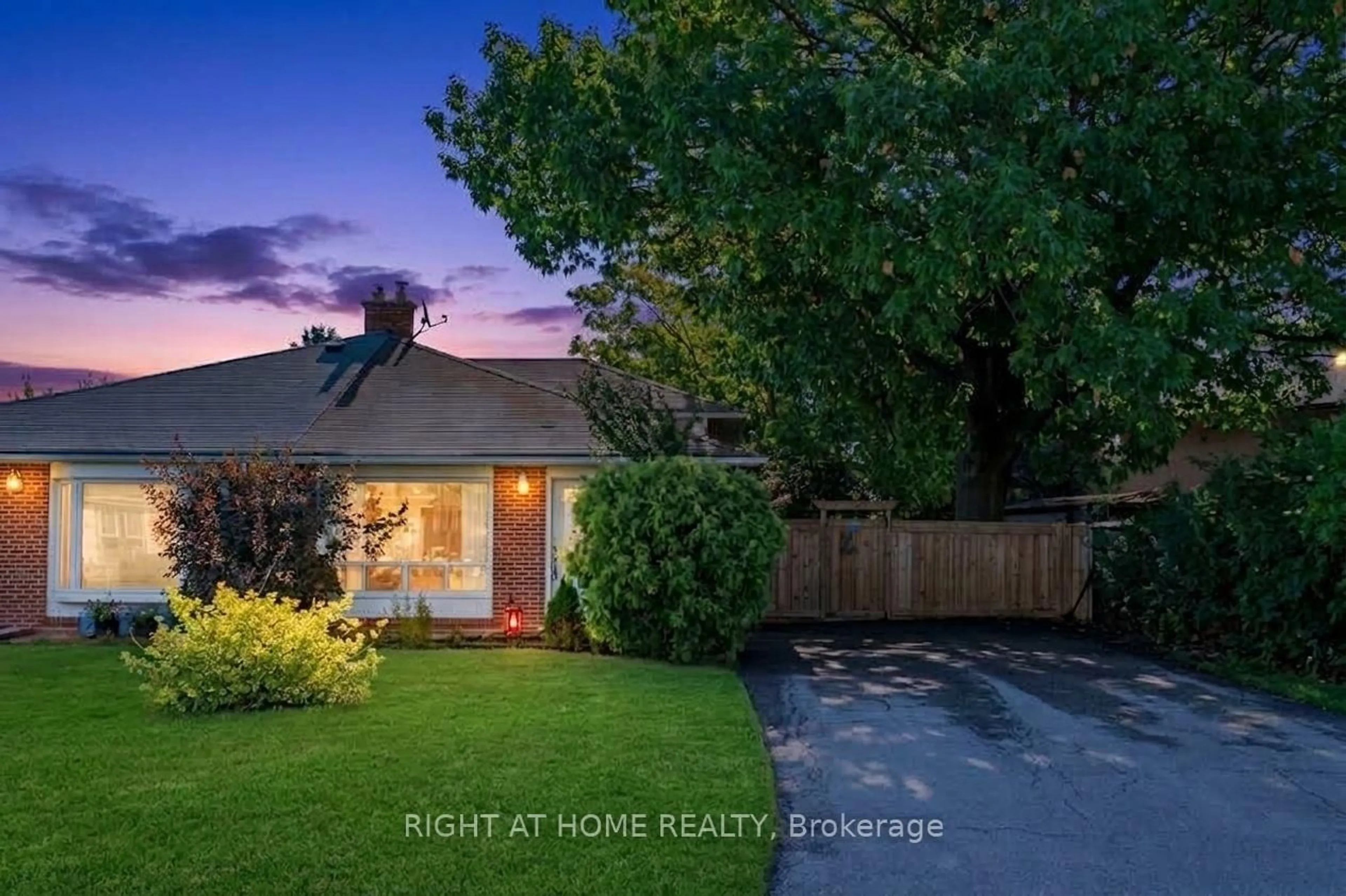 A pic from outside/outdoor area/front of a property/back of a property/a pic from drone, street for 46 Aloma Cres, Brampton Ontario L6T 2P1