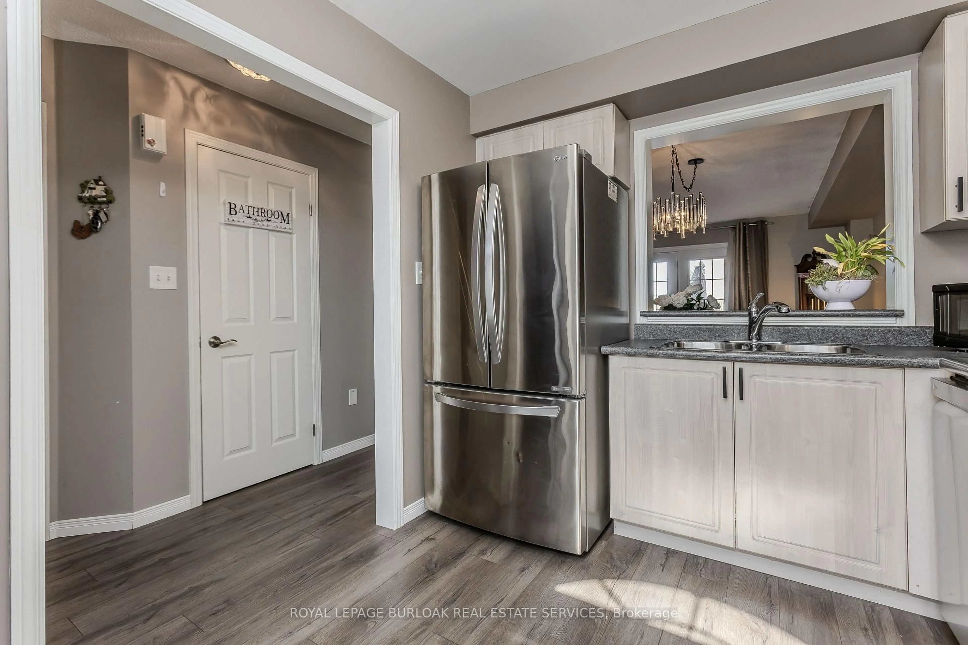 Open concept kitchen, unknown for 4200 Kilmer Dr #3, Burlington Ontario L7M 4Y2