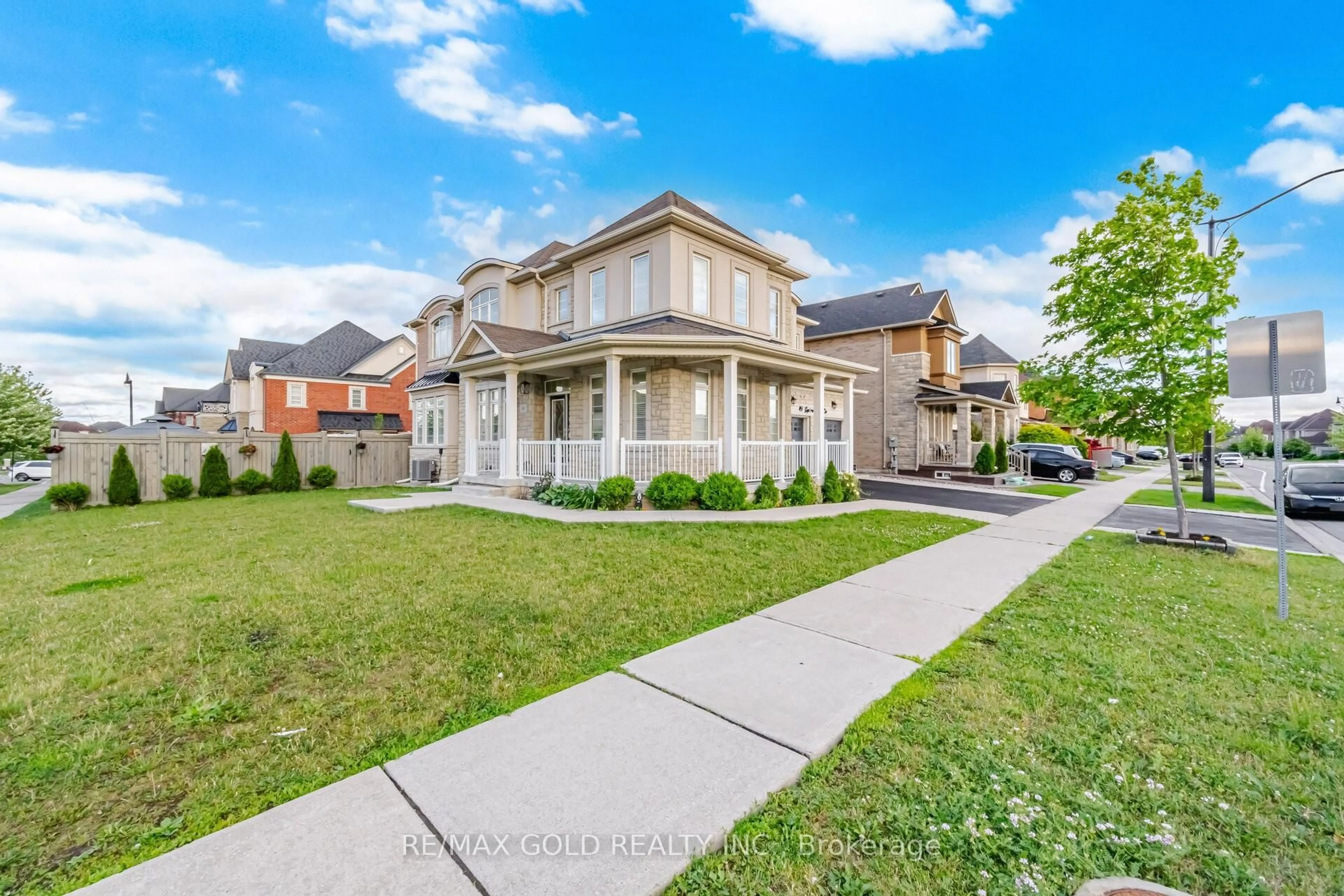 Home with vinyl exterior material, street for 49 Squire Ellis Dr, Brampton Ontario L6P 4C2